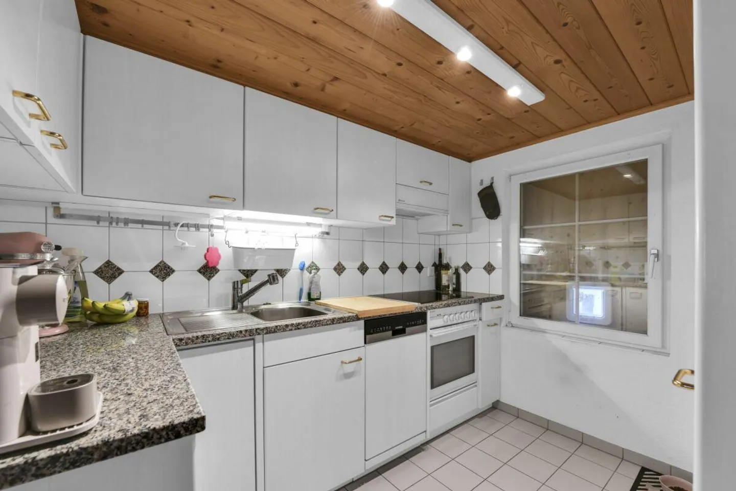 Vivere con carattere: Appartamento ristrutturato di 3,5 stanze in una posizione tranquilla - Foto 8 di 13