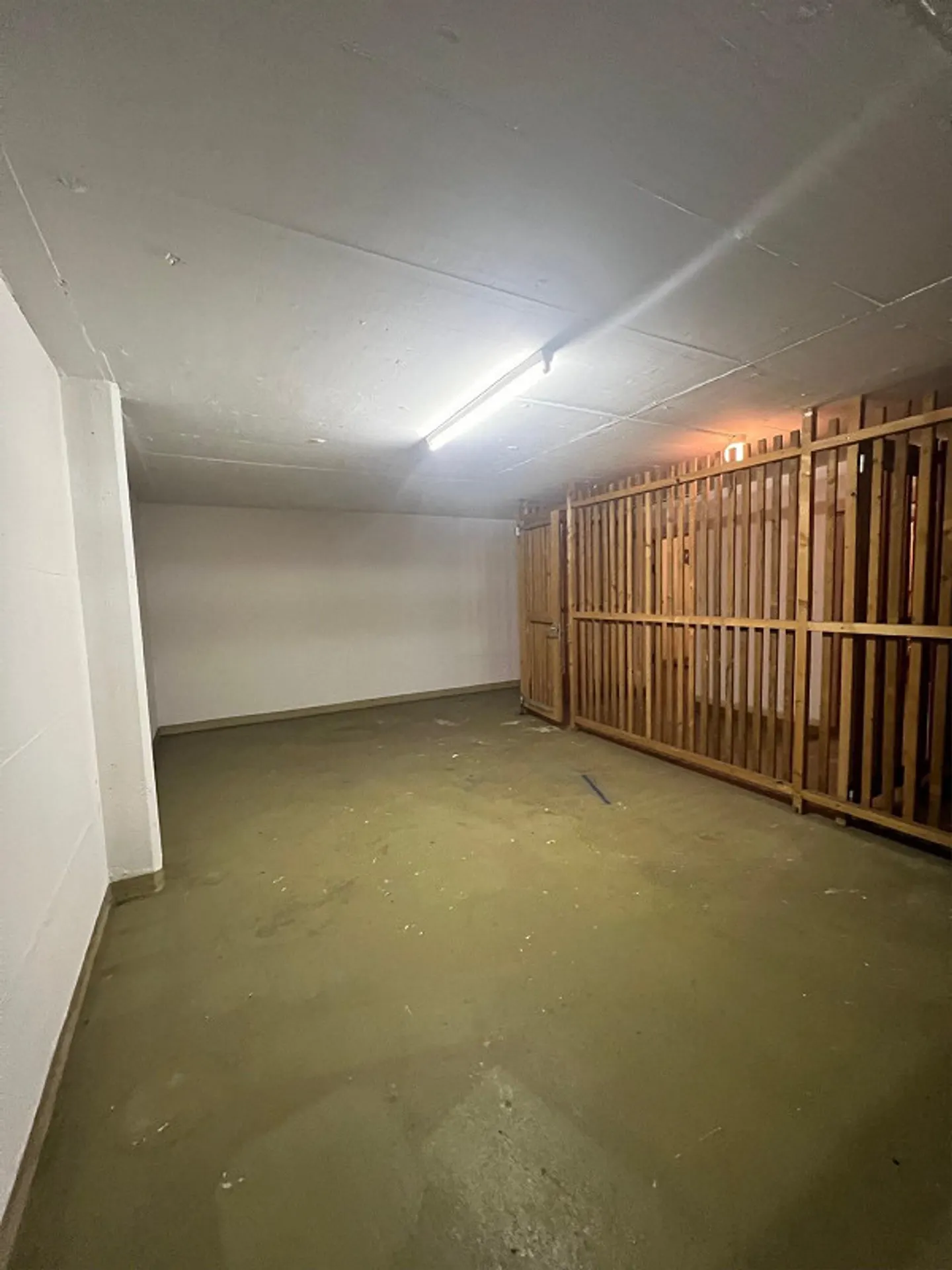 25 m² Storage - Photo 2 of 2