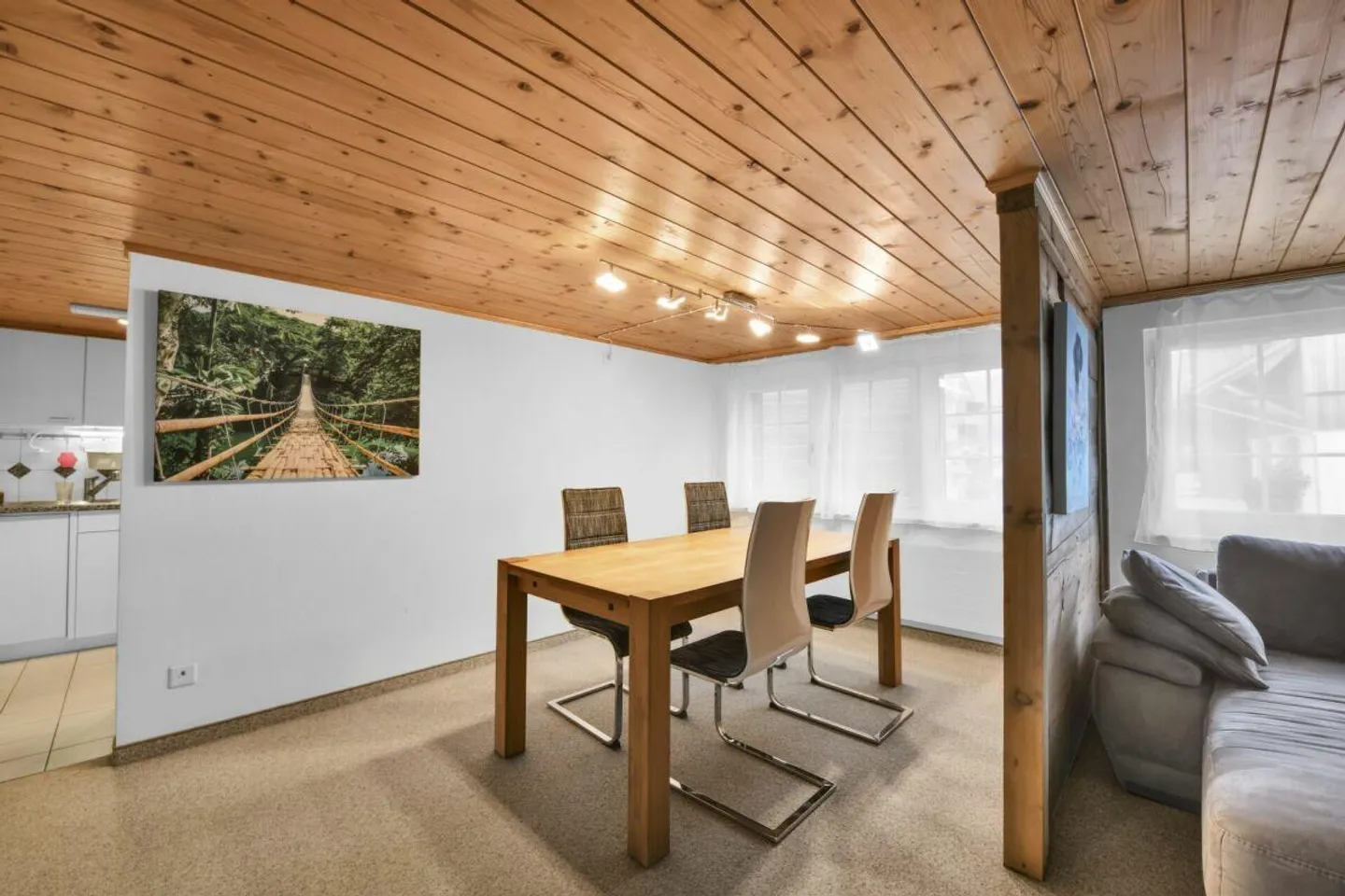 Vivere con carattere: Appartamento ristrutturato di 3,5 stanze in una posizione tranquilla - Foto 10 di 13