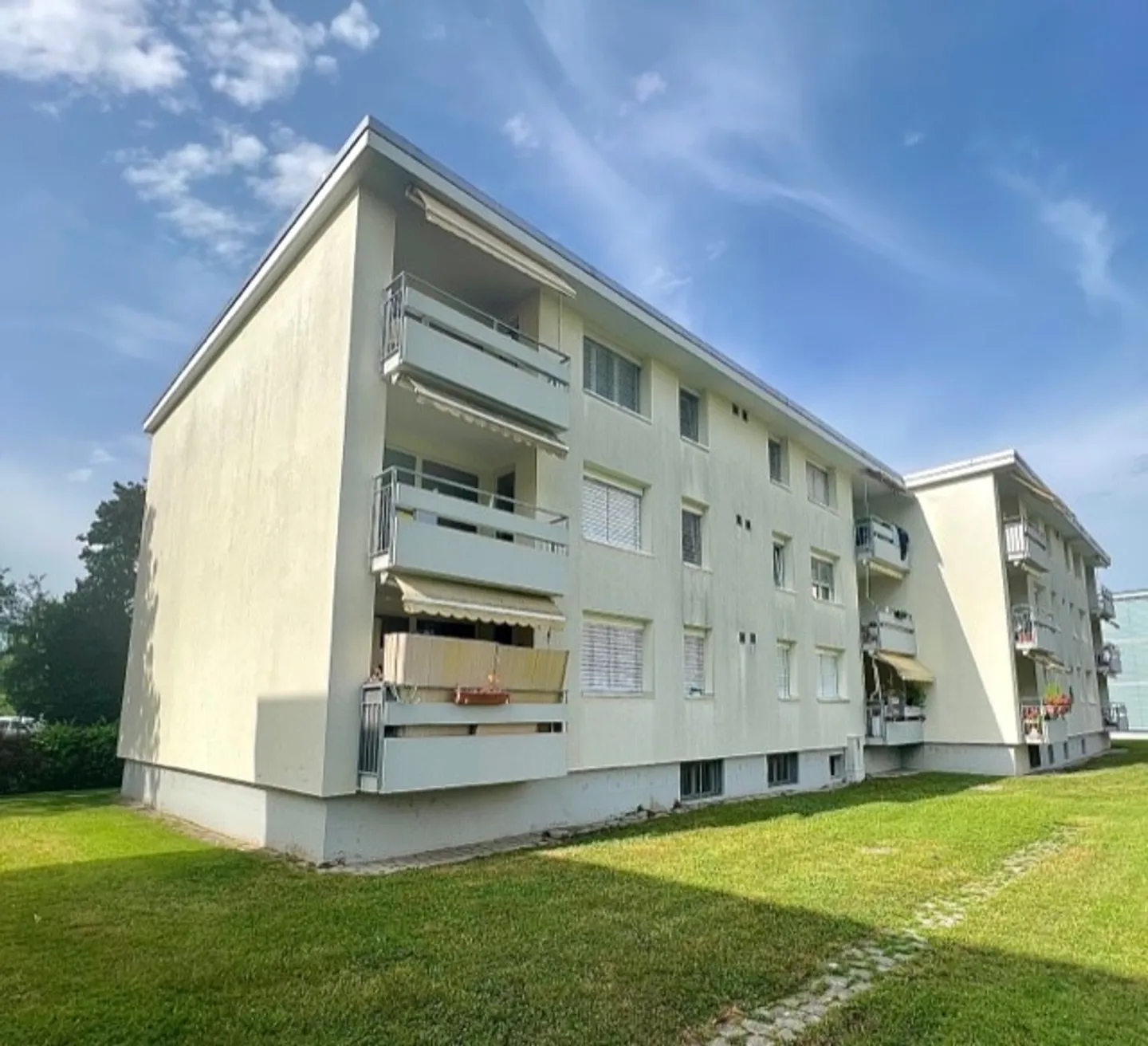 3.5 Room Apartment - Photo 1 of 6