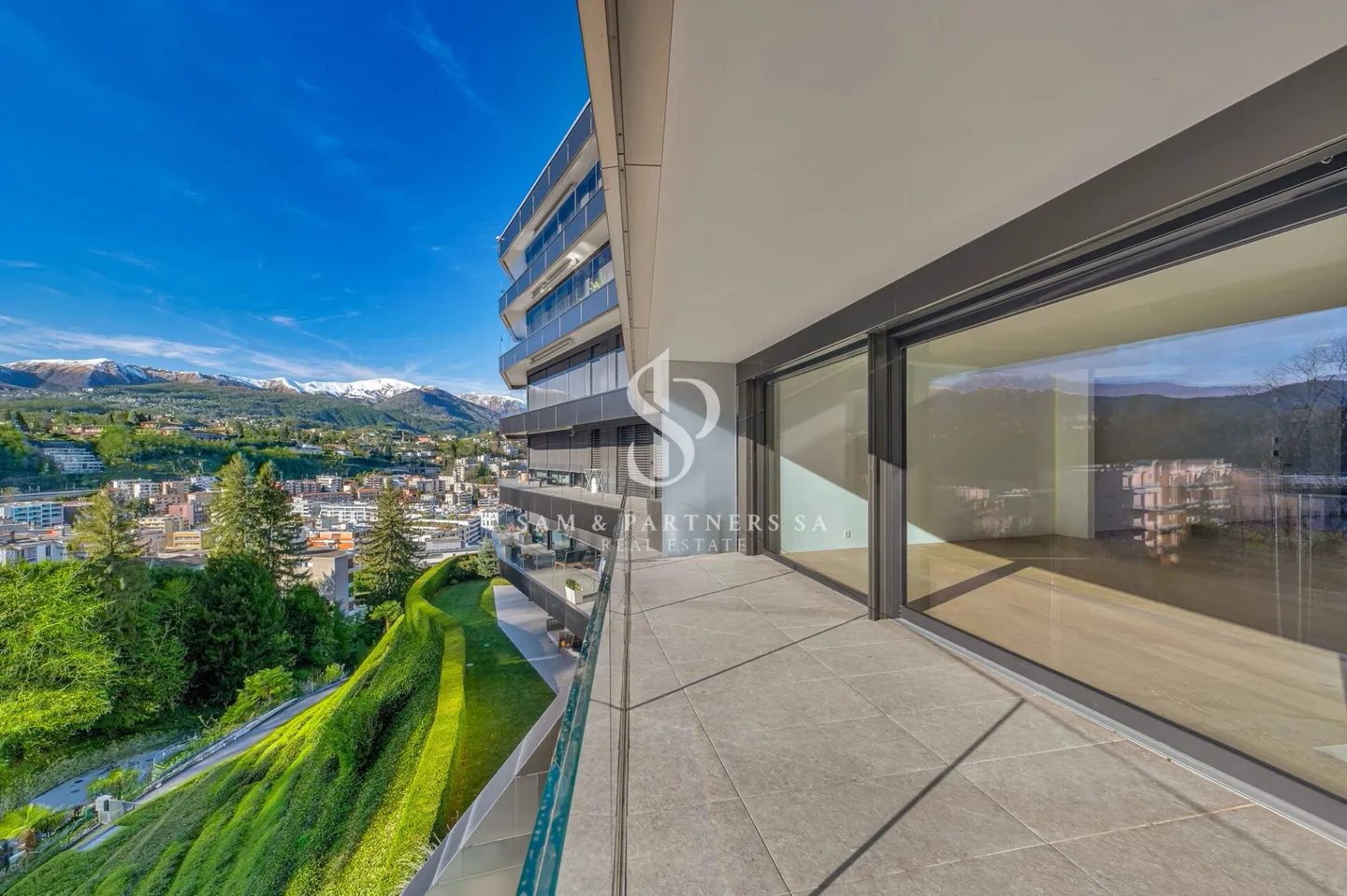 Modernes Apartment - Foto 1 von 16