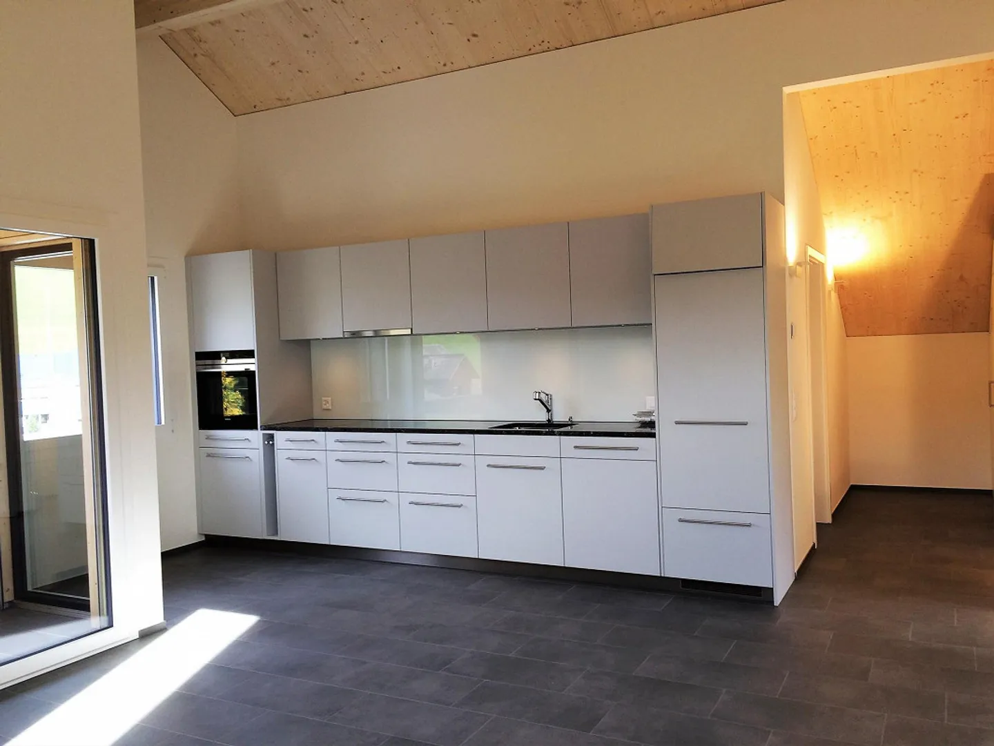 Appartement en Attique 3.5 pièces avec beaucoup de charme - Photo 3 sur 18