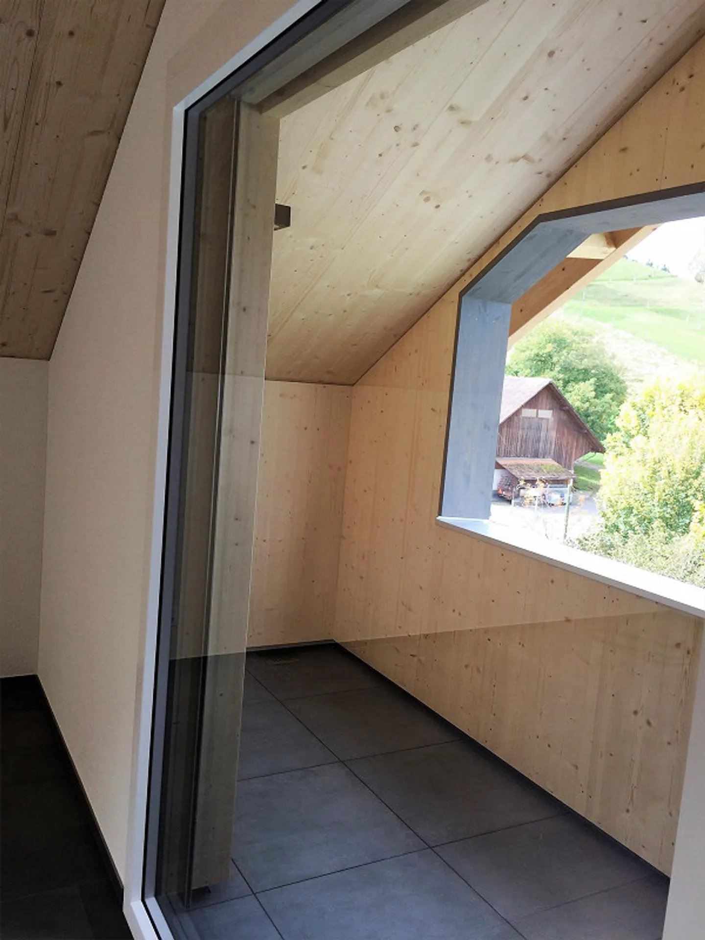 Appartement en Attique 3.5 pièces avec beaucoup de charme - Photo 6 sur 18