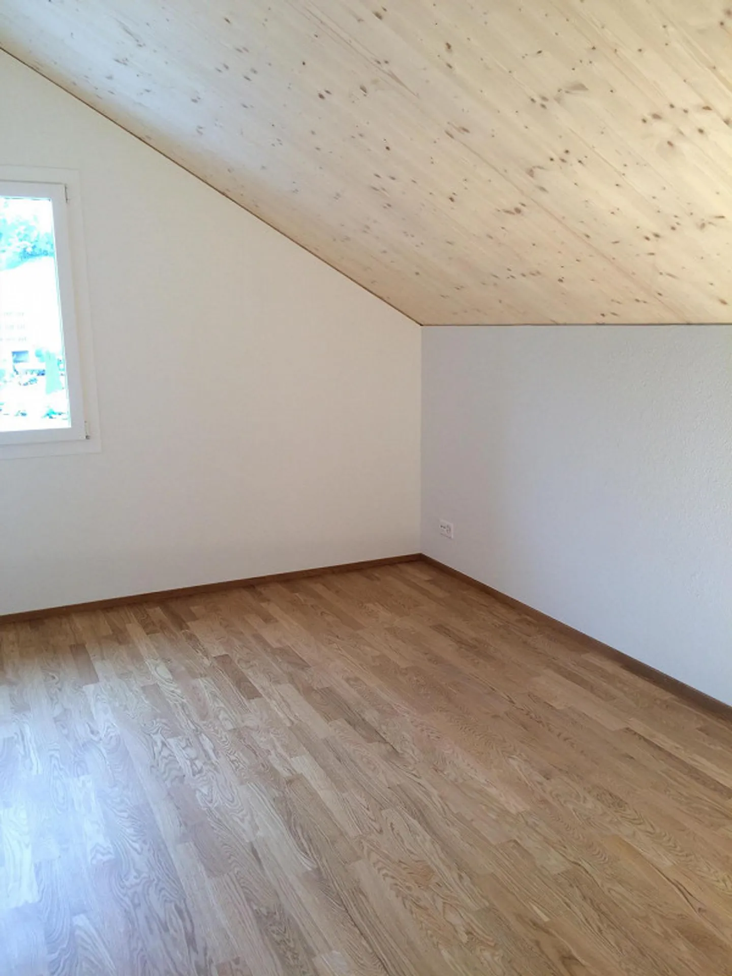 Appartement en Attique 3.5 pièces avec beaucoup de charme - Photo 8 sur 18