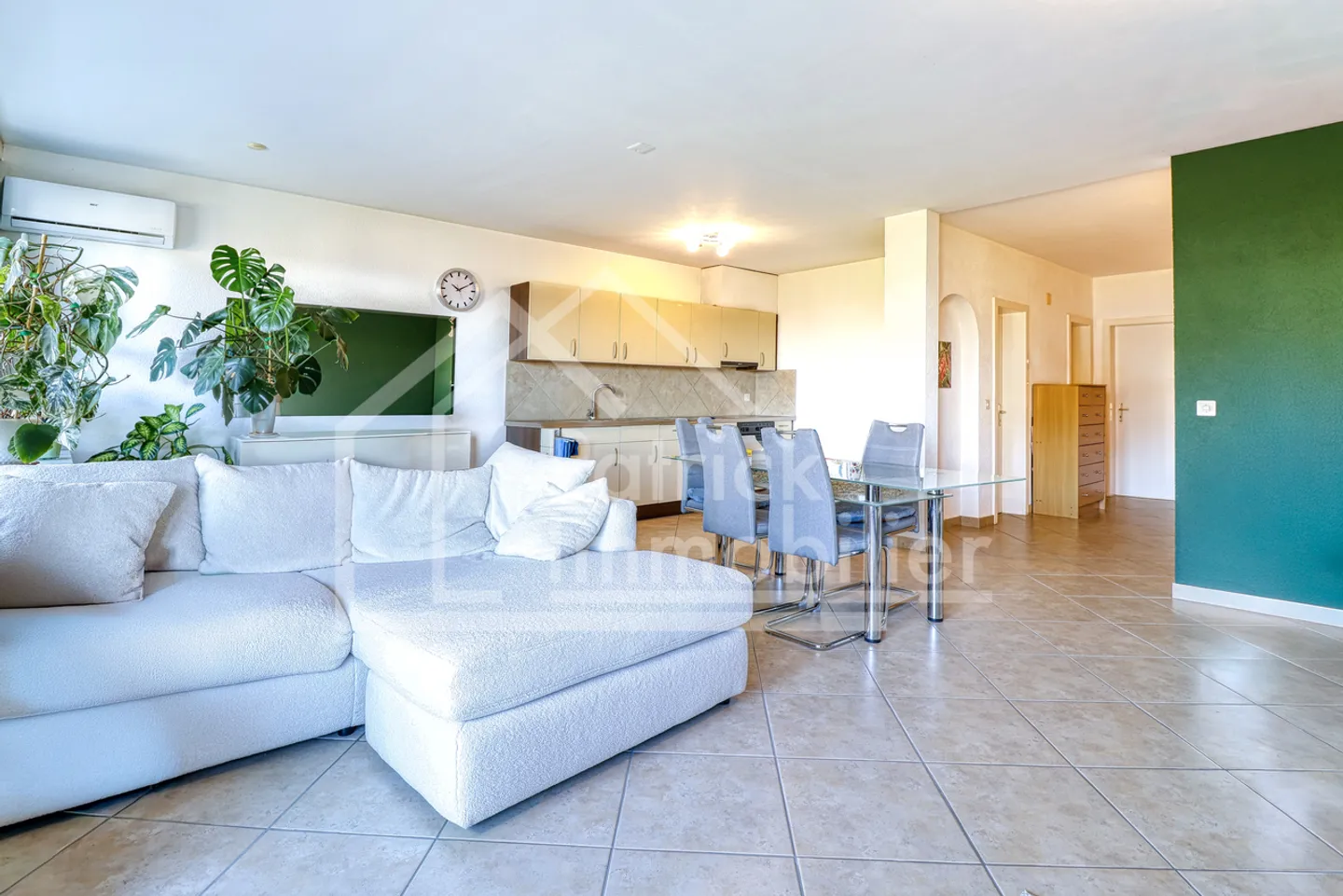 Spazioso appartamento 3.5 – Piscina interna a Marly - Foto 3 di 13