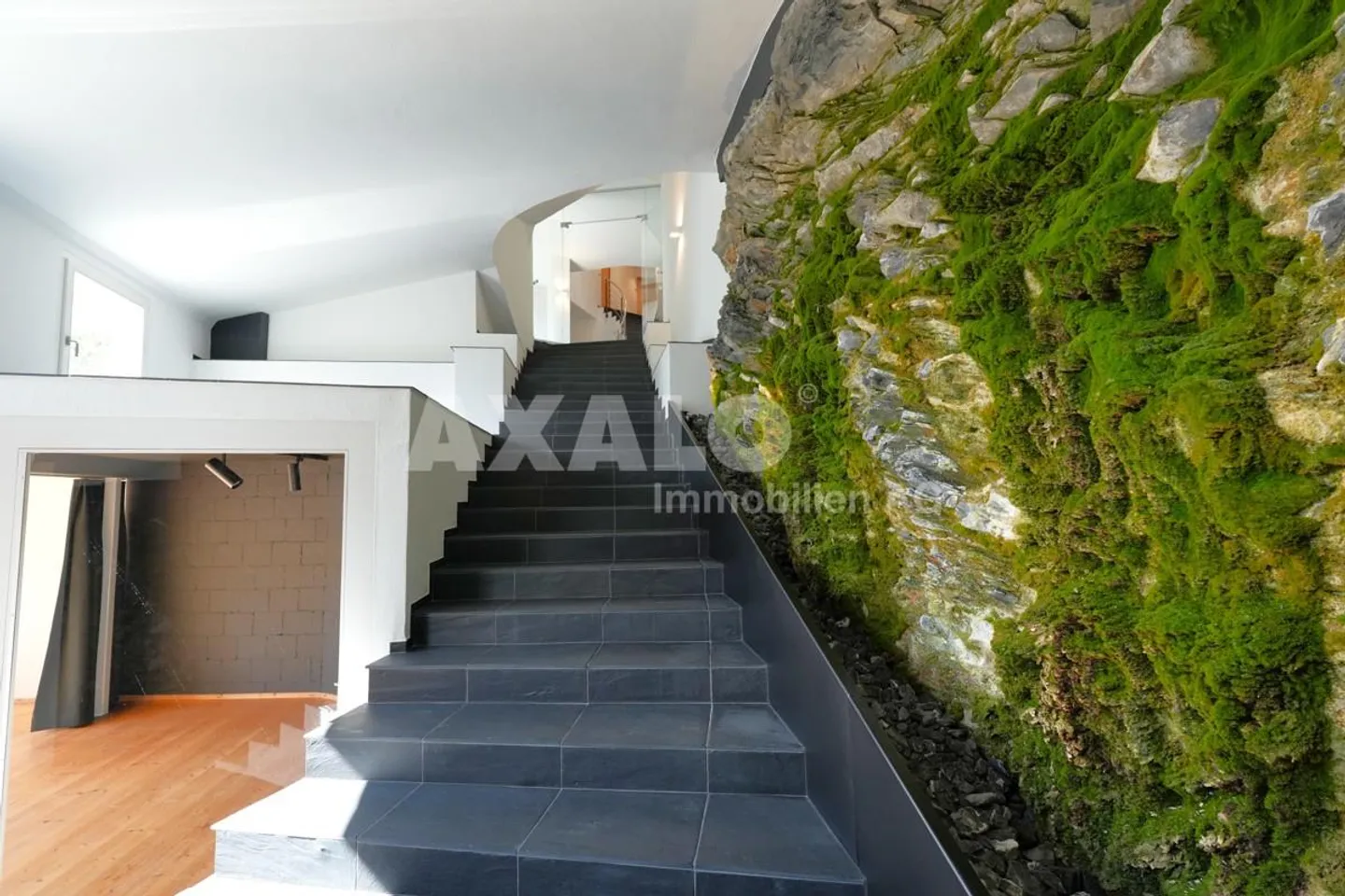 Tra Roccia e Libertà – Unicità Architettonica con Stalla in ... - Foto 3 di 14