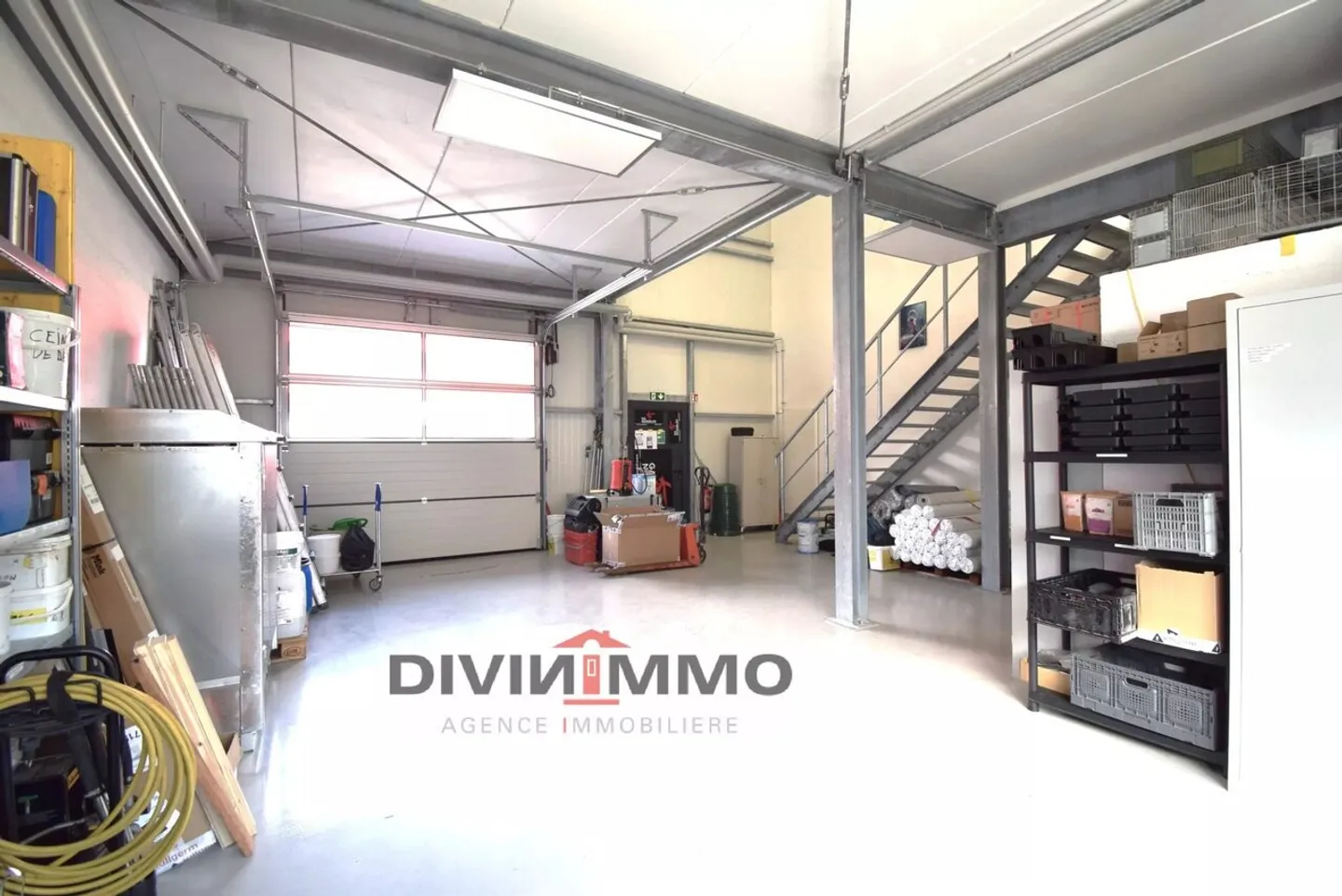 Espace Bureau et Stockage Polyvalent - Photo 2 sur 6