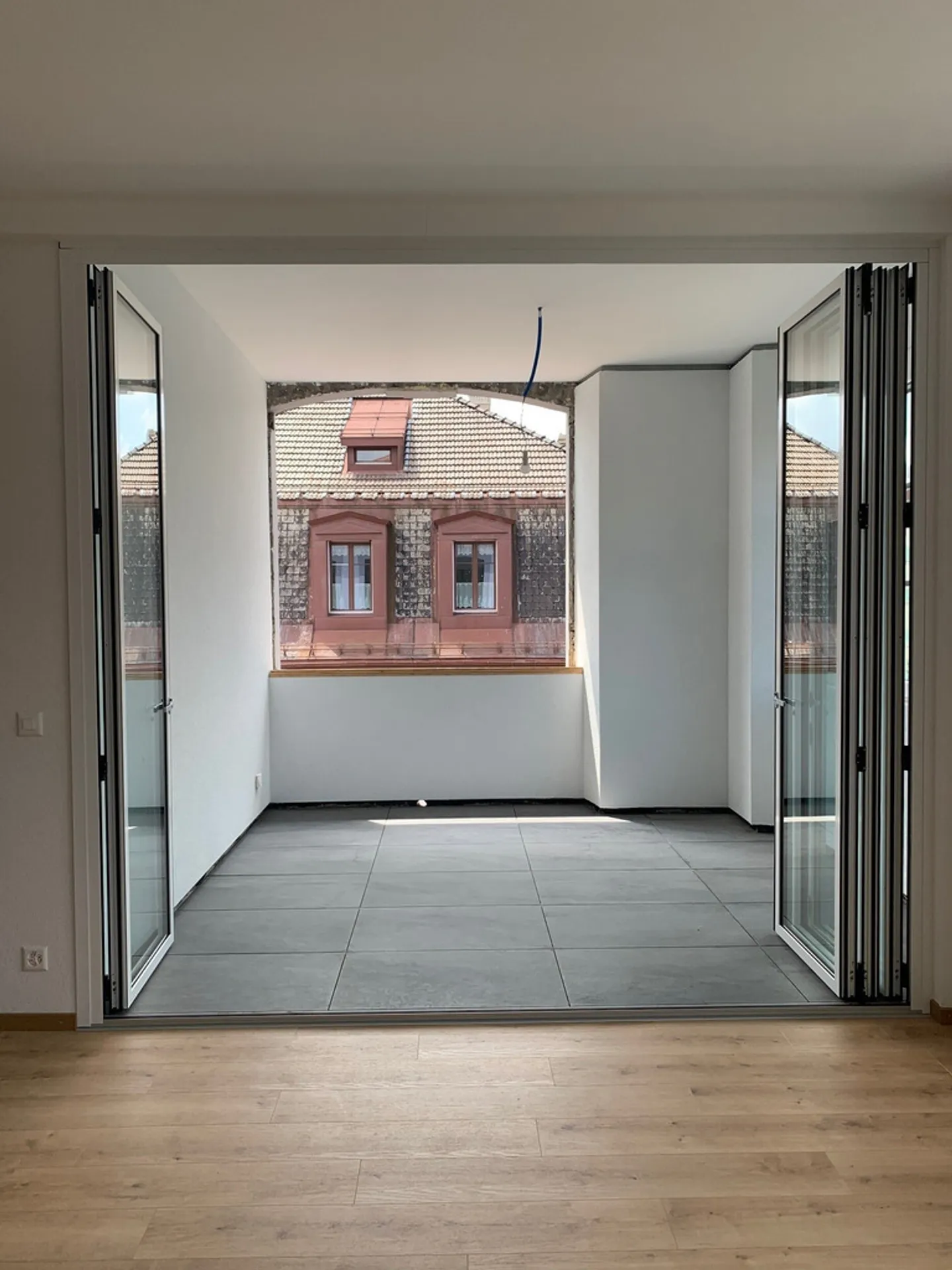 Wohnung 3.5 Zimmer mit Loggia - Foto 3 von 9