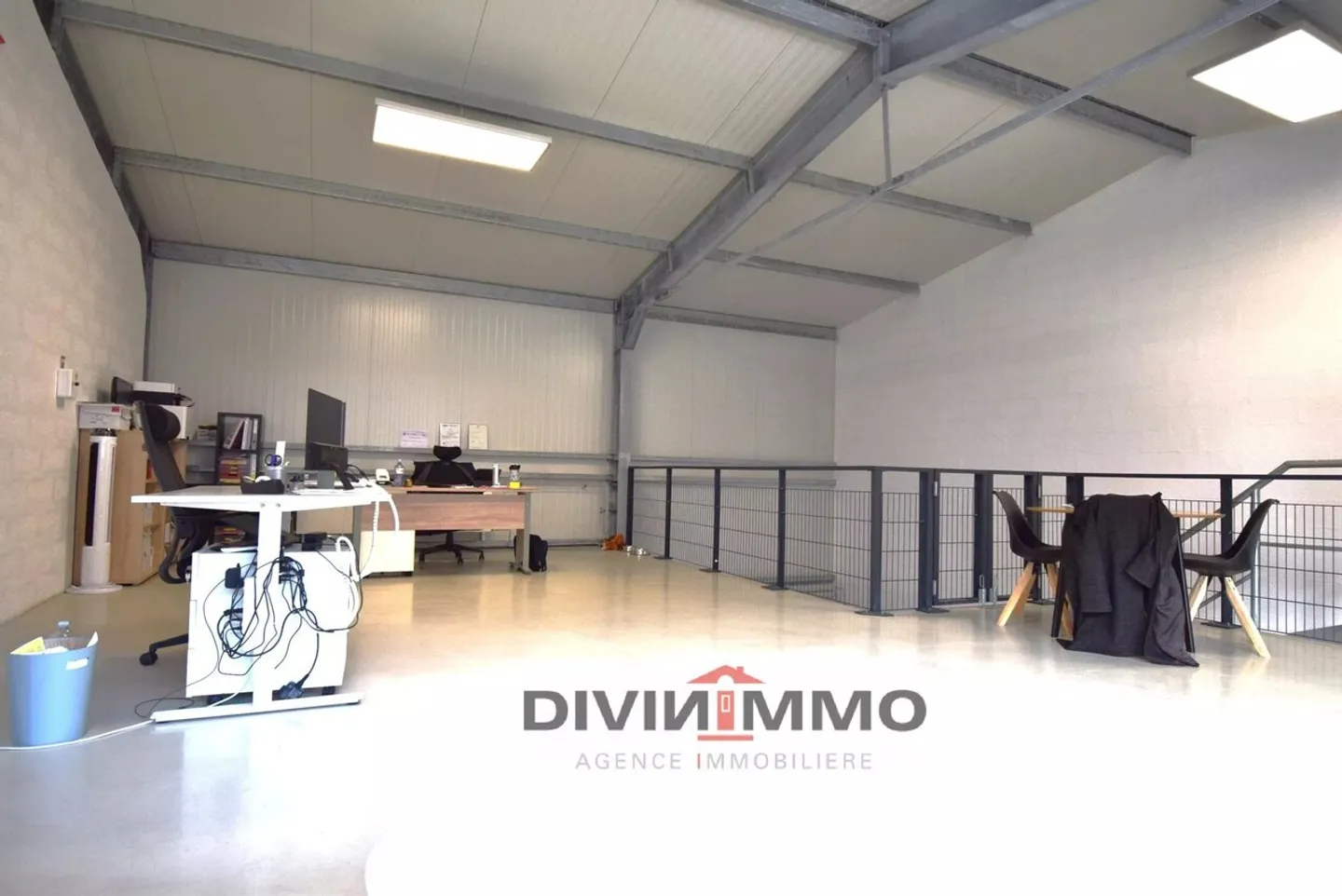 Espace Bureau et Stockage Polyvalent - Photo 6 sur 6