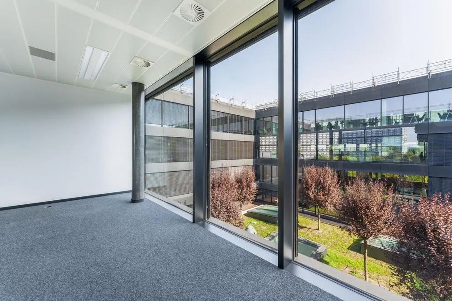 Modern and Bright Offices in Minergie Building - Photo 5 of 6