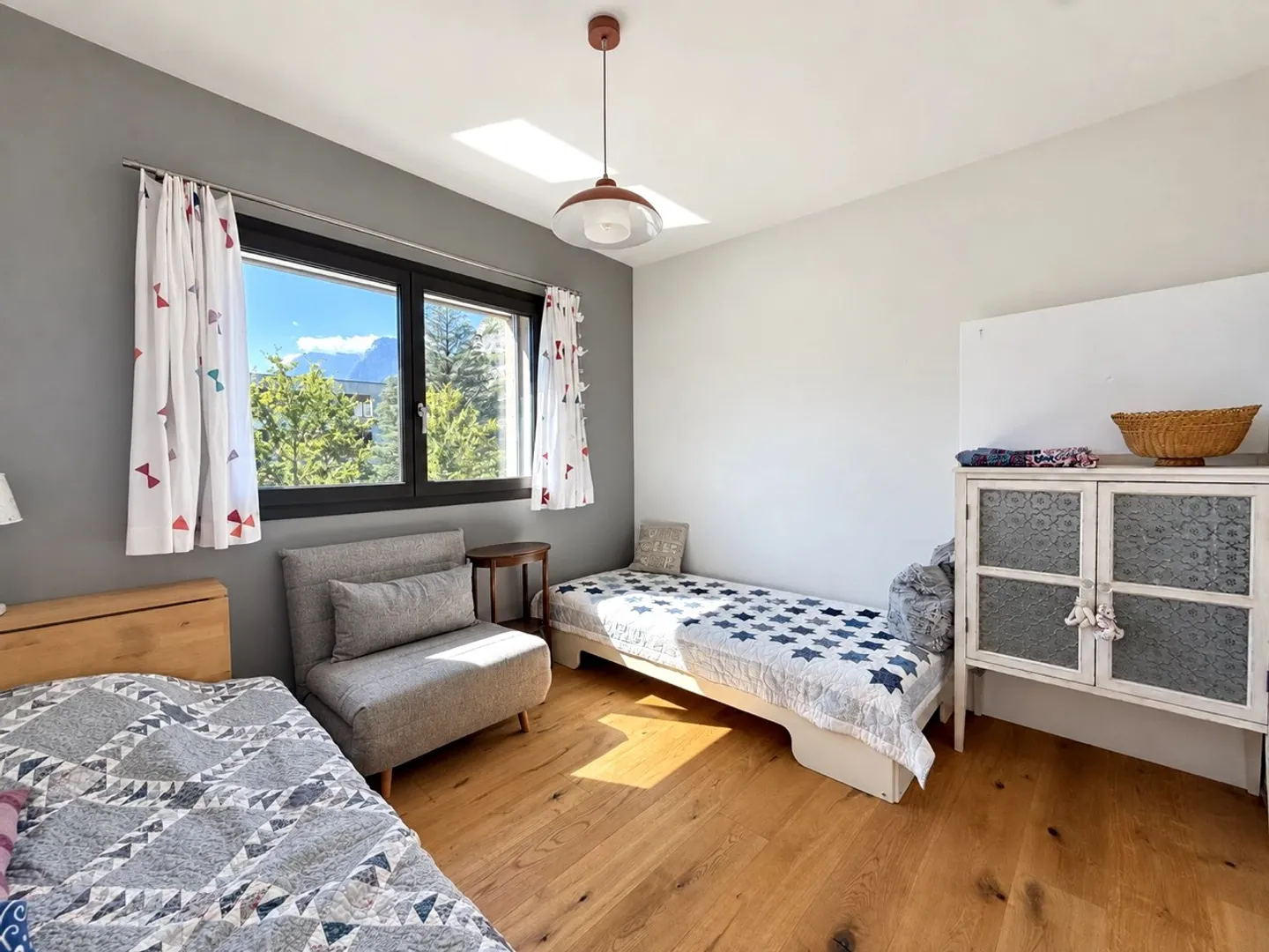 Recent penthouse of 3.5, close to amenities - Photo 11 of 13