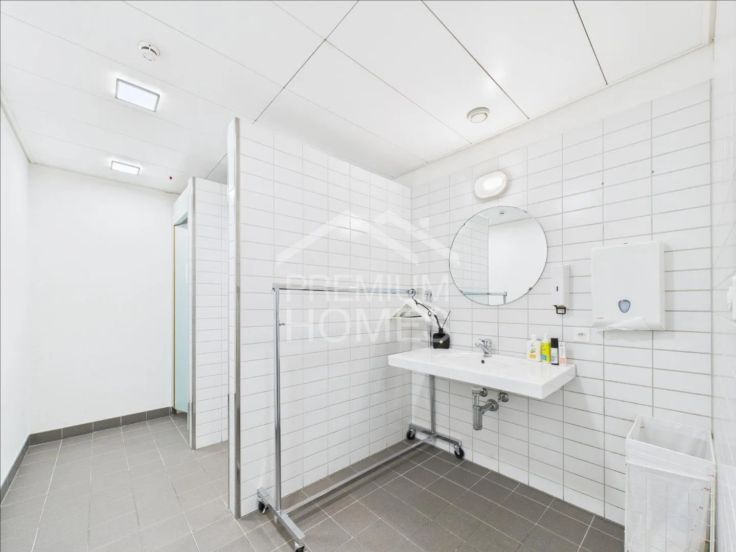 Flexible Working World in the Heart of Dübendorf - Photo 7 of 8