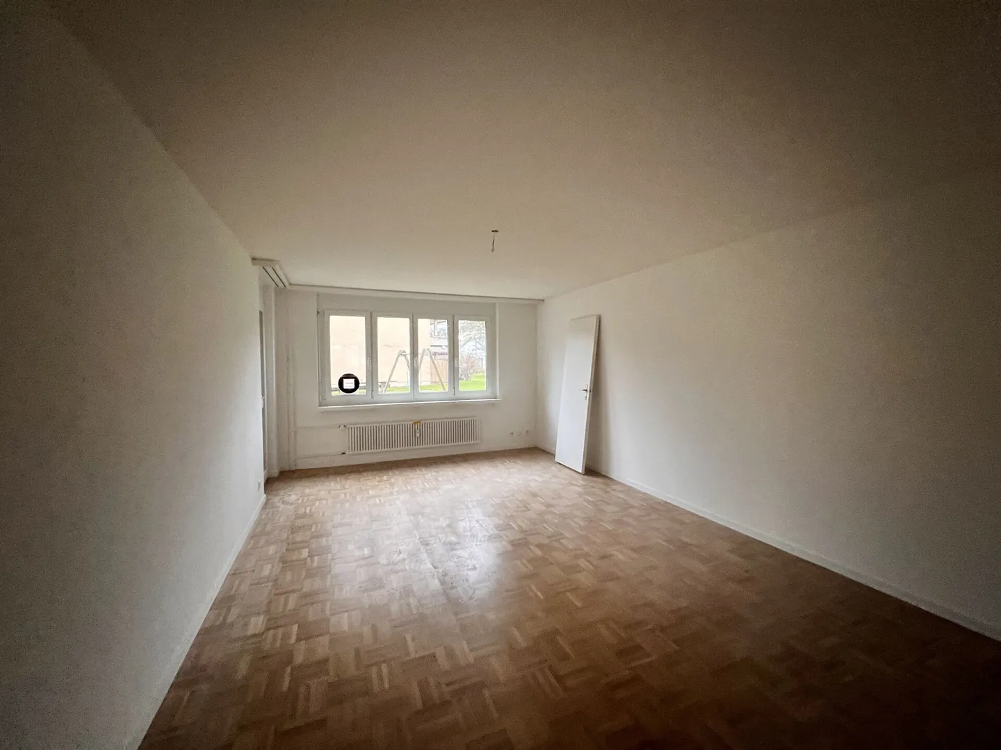 Appartement moderne avec espace de jardin - Photo 4 sur 8