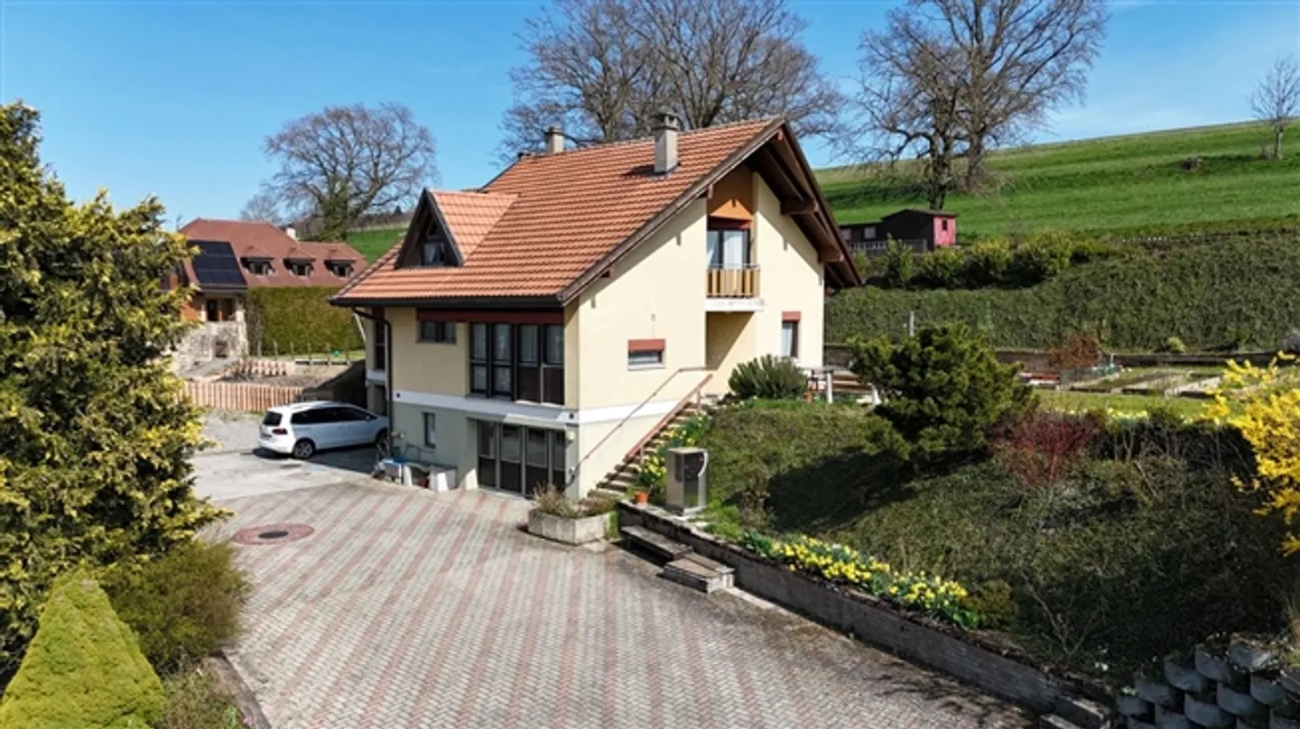 «Sehr praktisches Einfamilienhaus» - Foto 1 von 12