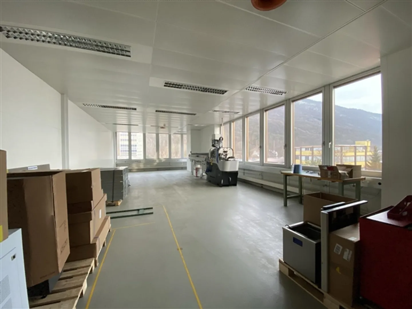 Commercial Space - Photo 6 of 8