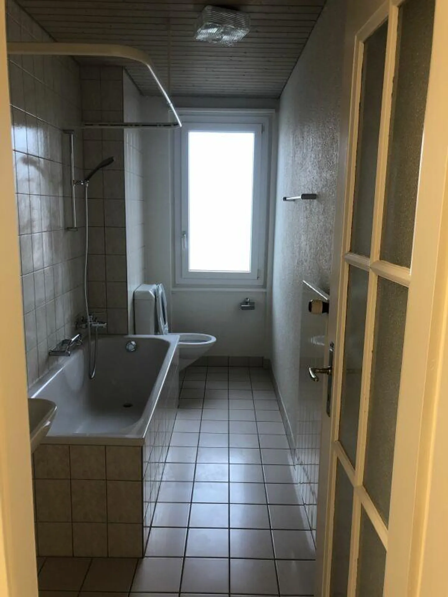 Appartement ancien dans un emplacement central - Photo 7 sur 7