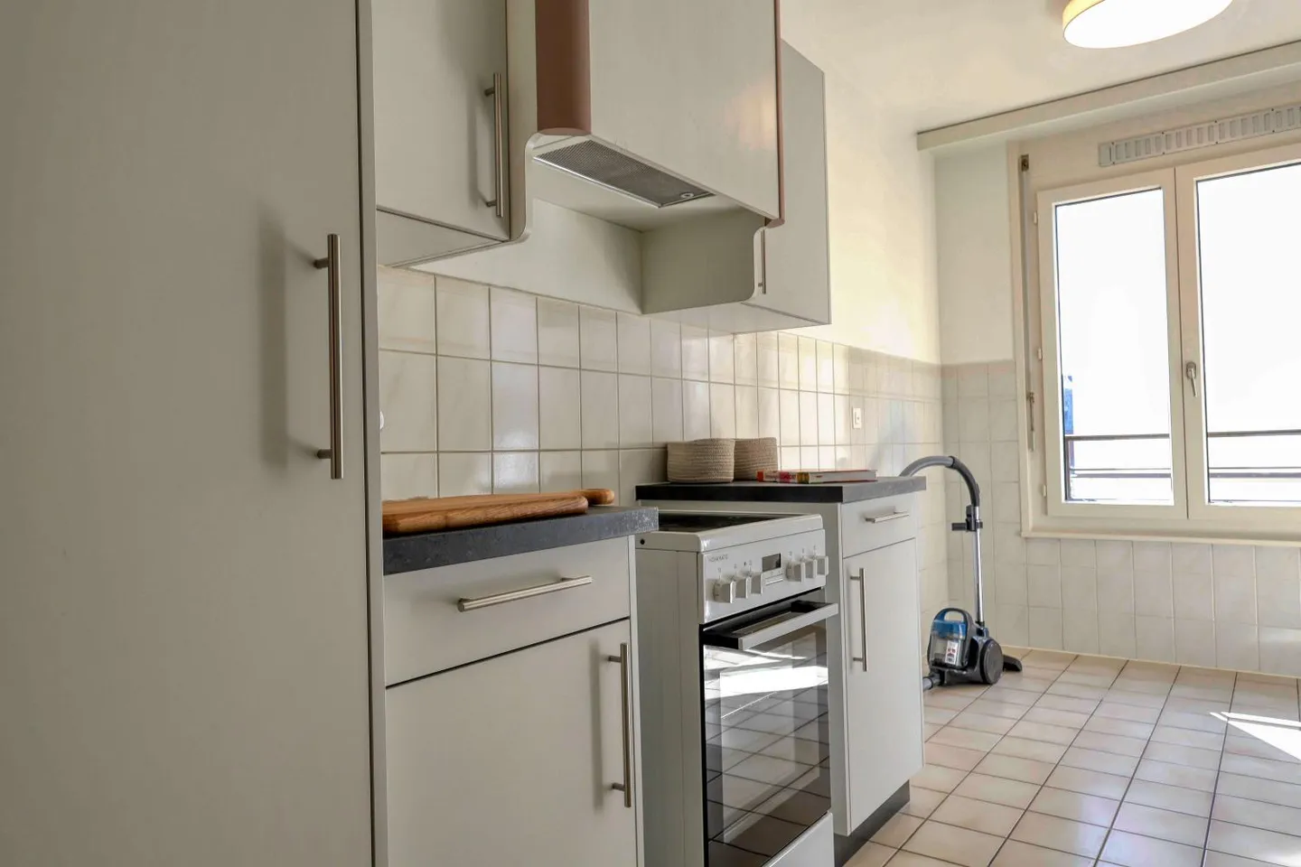 Coliving Comfort and Community in the Heart of Geneva - Photo 7 of 12
