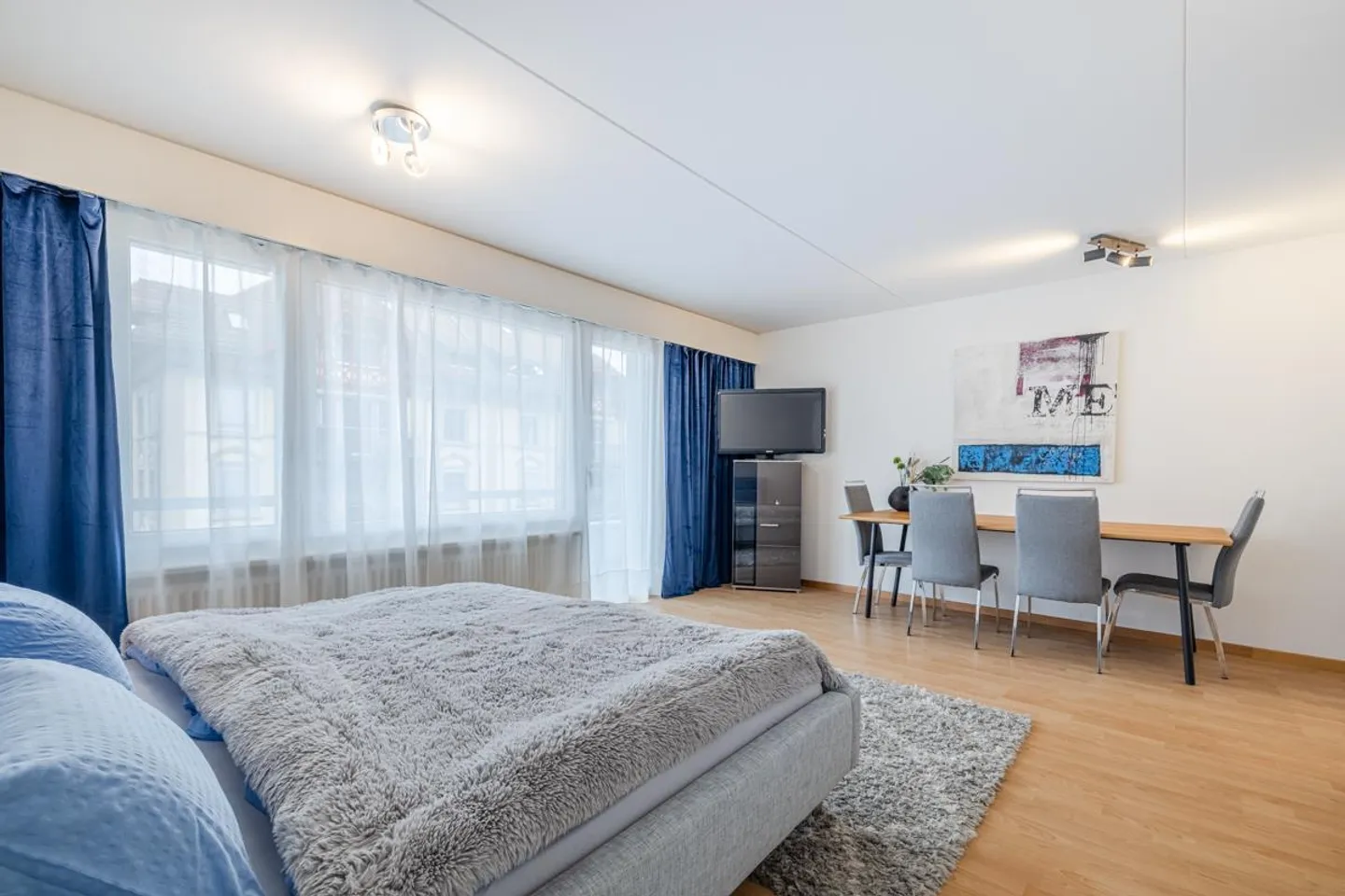 Möblierte Wohnung mit Balkon - Foto 2 von 10