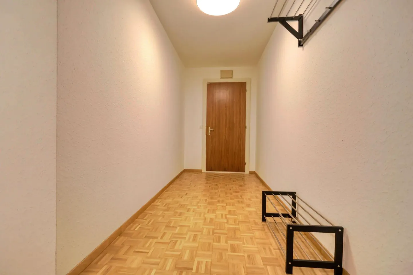 Coliving Comfort and Community in the Heart of Geneva - Photo 10 of 12