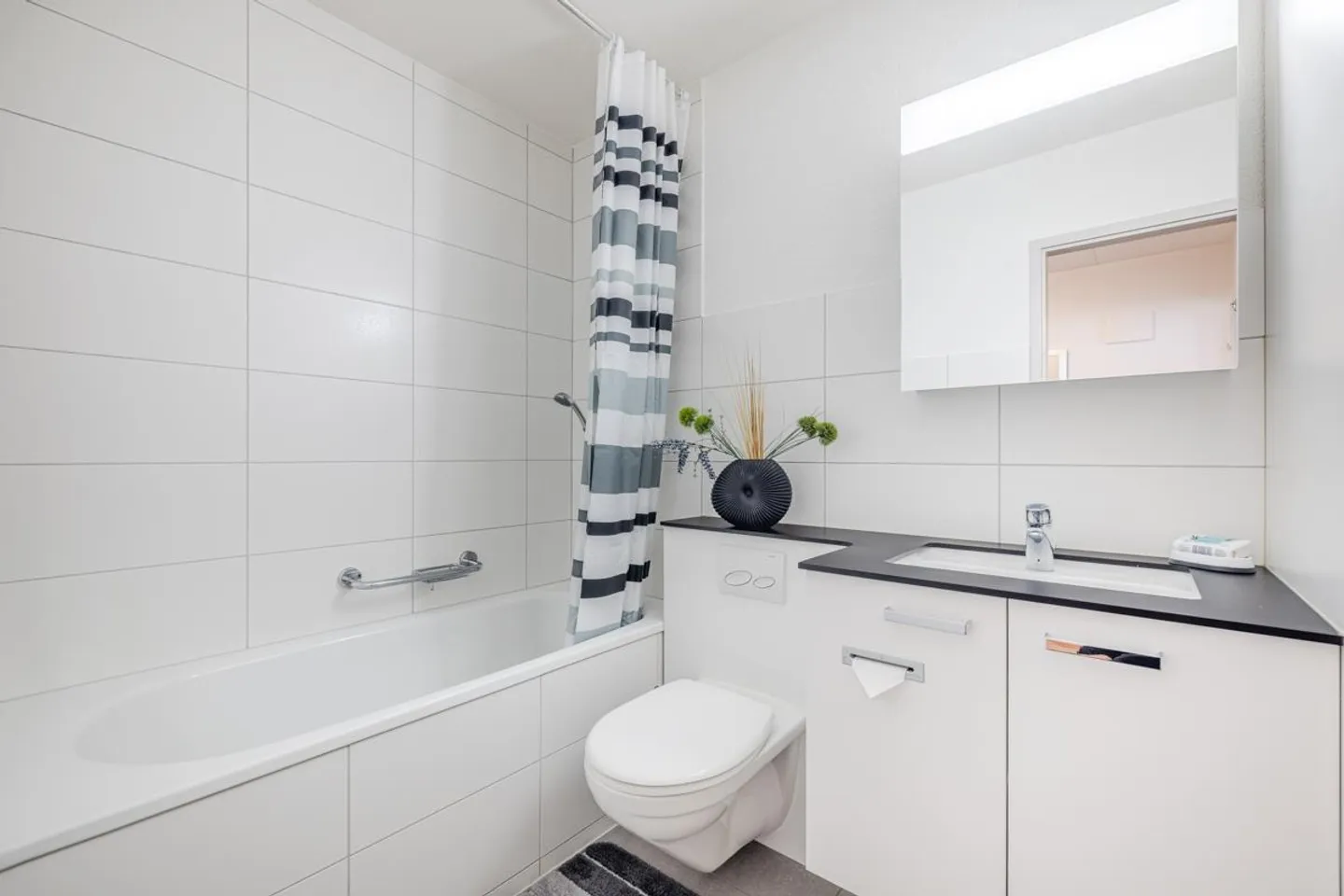 Möblierte Wohnung mit Balkon - Foto 8 von 10