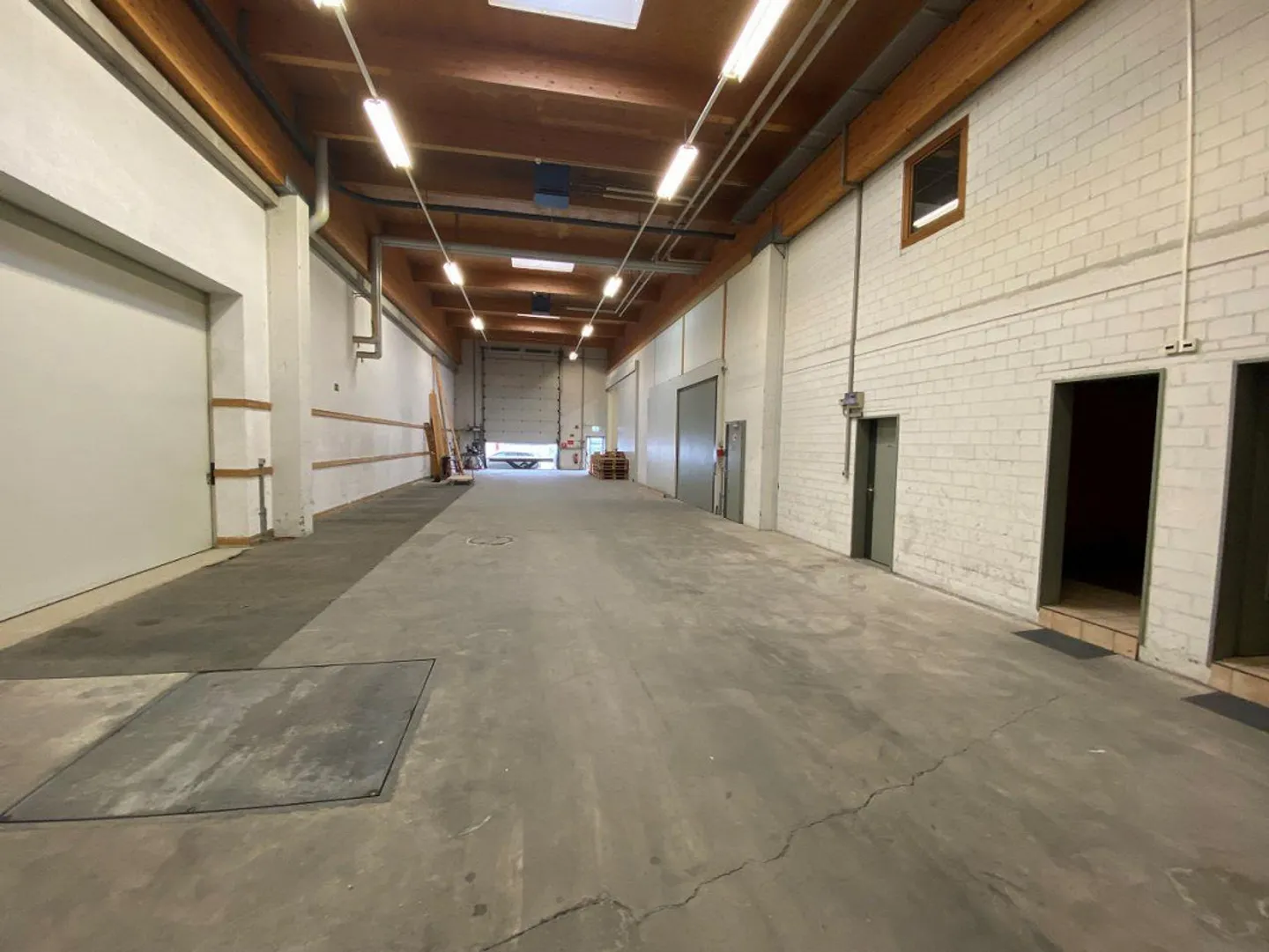 Commercial space, individually usable 1346 m2 (divisible) - Photo 5 of 8