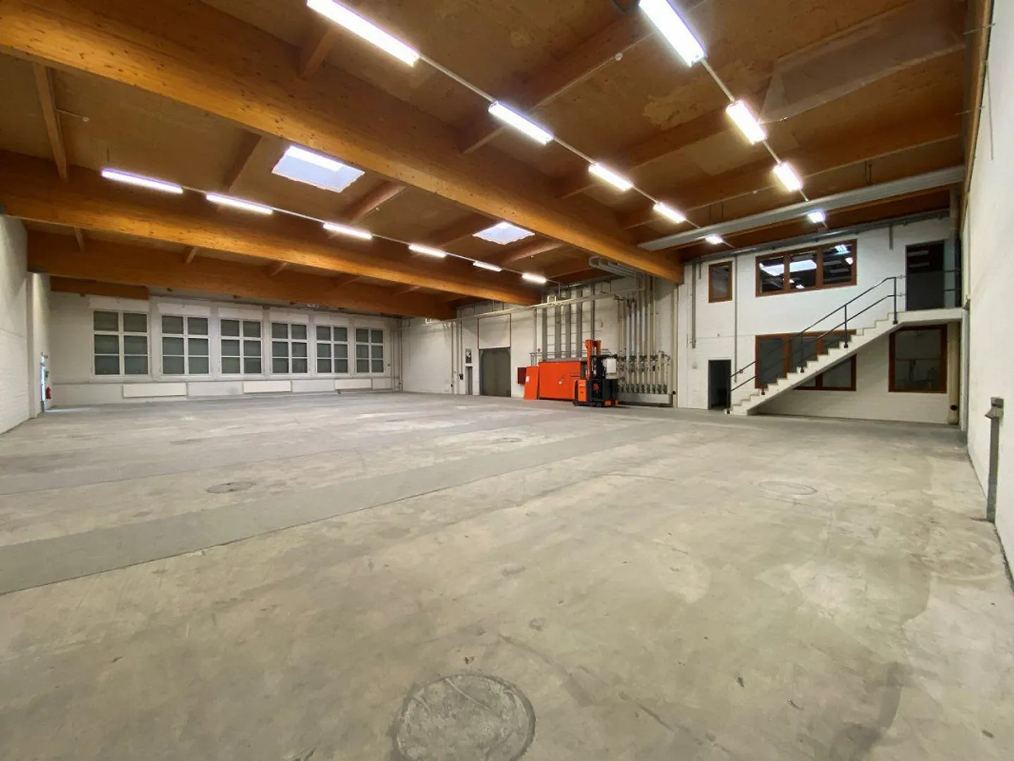 Commercial space, individually usable 1346 m2 (divisible) - Photo 6 of 8