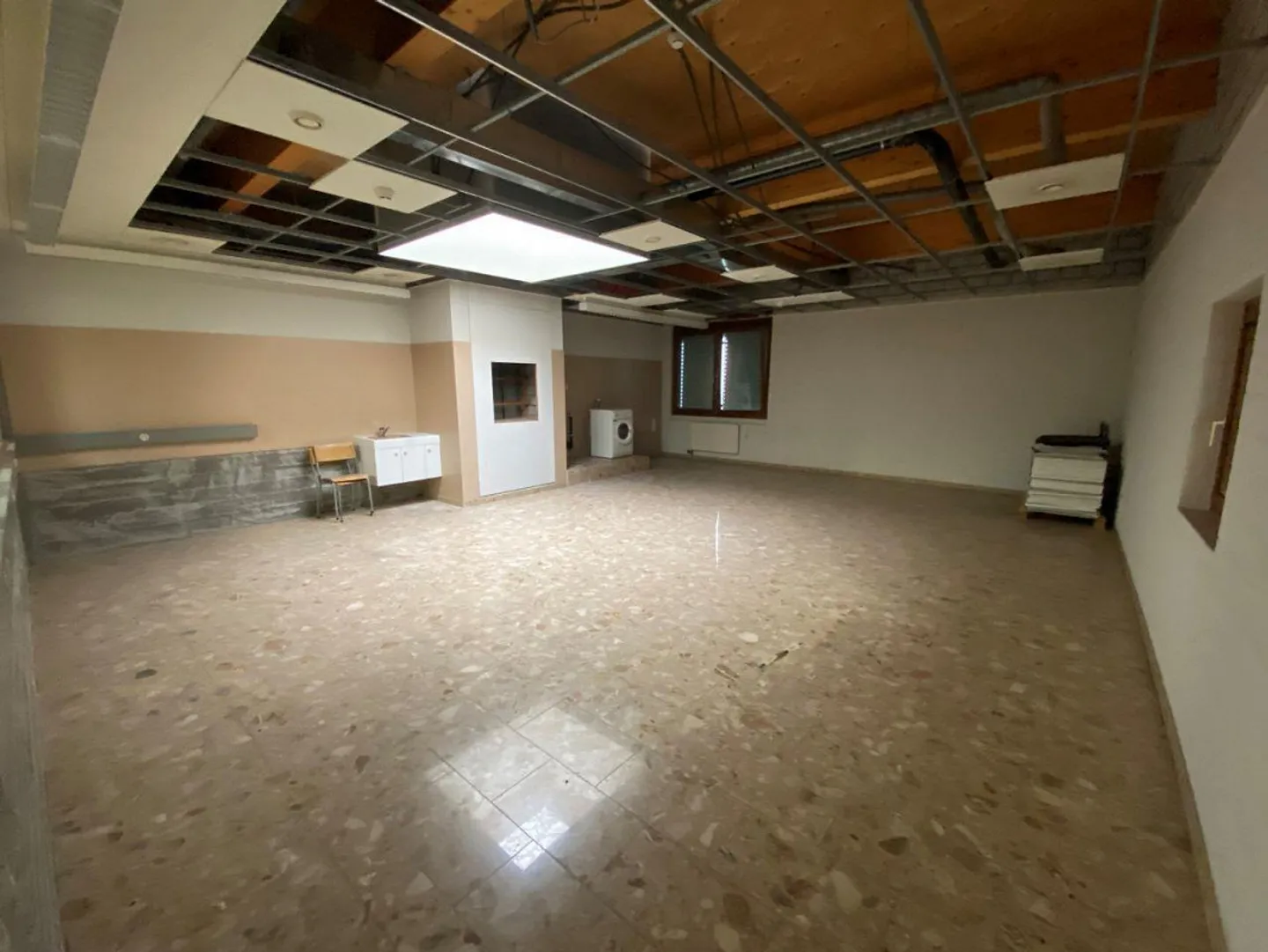 Commercial space, individually usable 1346 m2 (divisible) - Photo 7 of 8