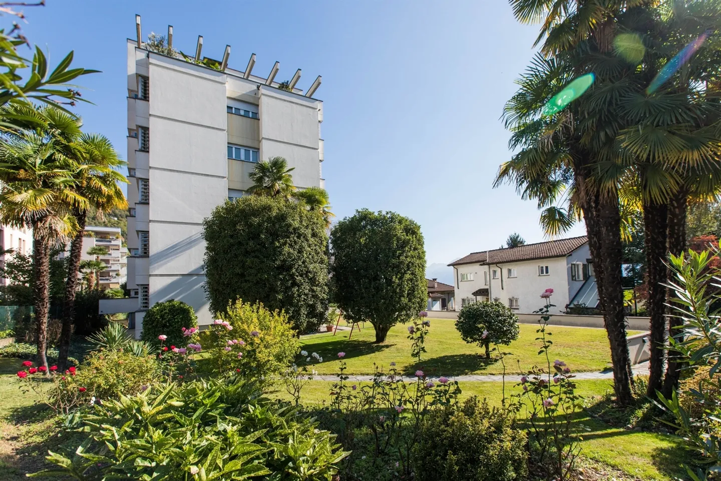 Bright apartment with a view of Lake Maggiore - Photo 1 of 11
