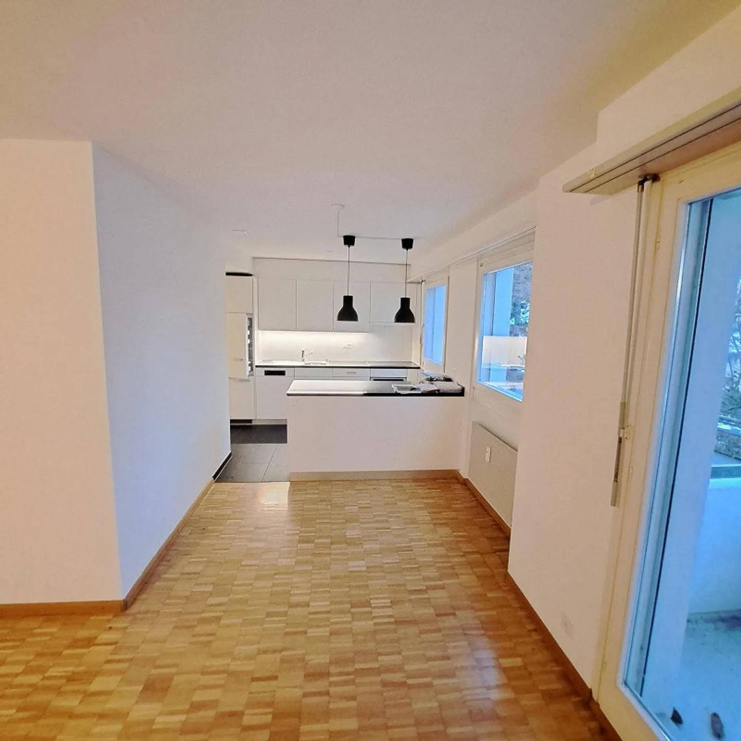 Modern 4-room apartment near the village center - Photo 5 of 9