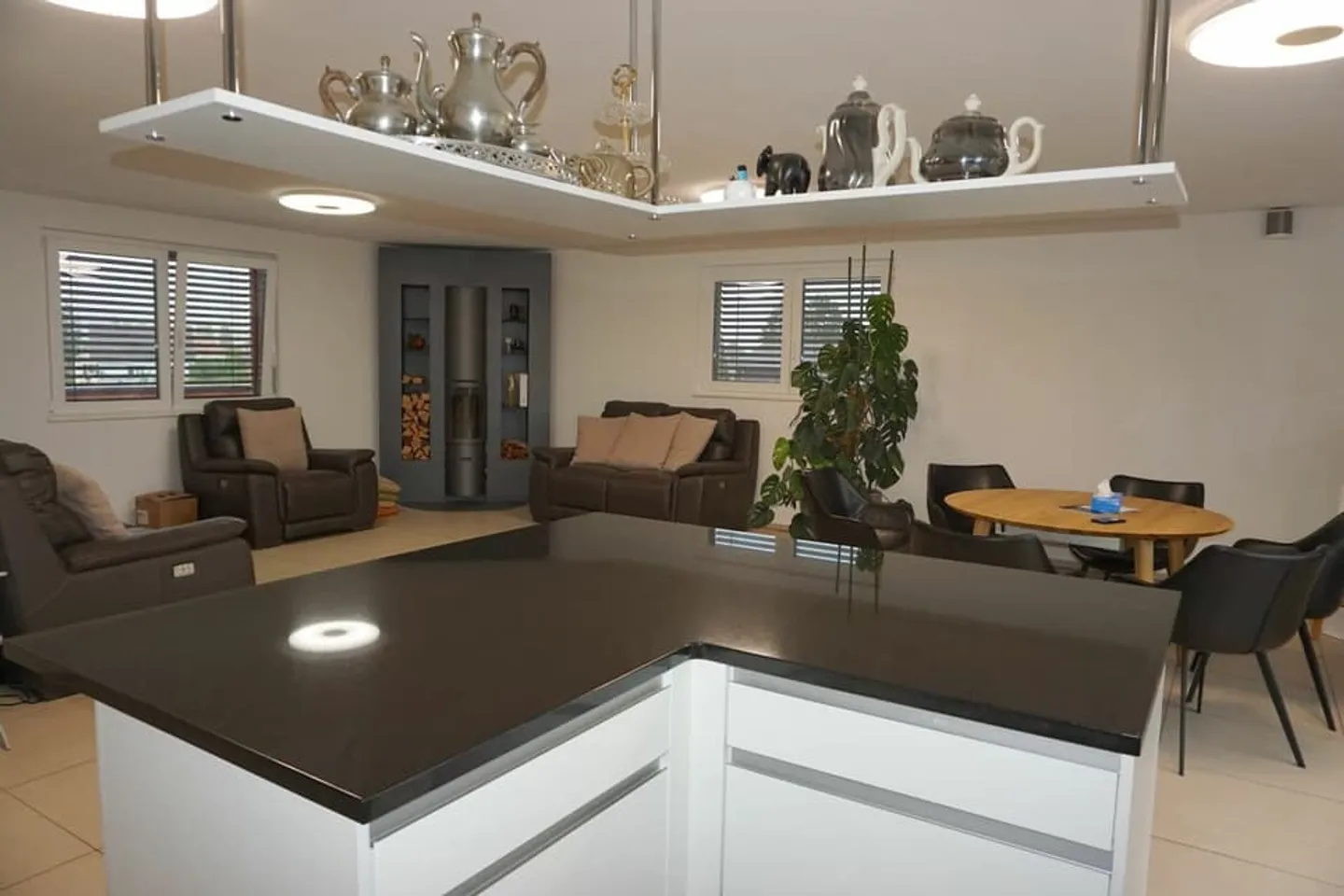 ARI-247 - Attique de 5,5 pièces pour 140 m2 habitable et 128 m2 de terrasse - Photo 1 sur 13