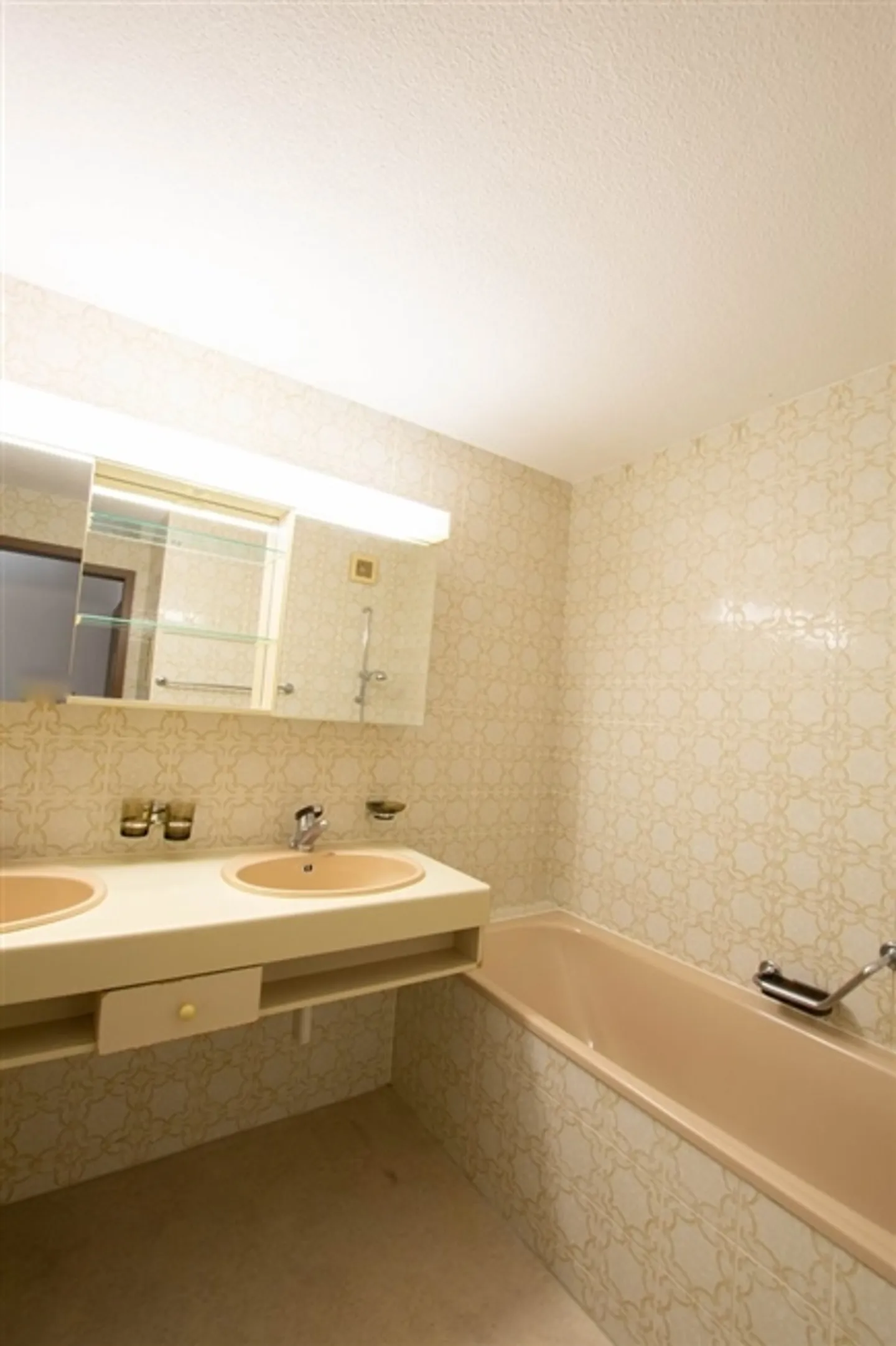 Appartamento temporaneo di 3,5 stanze al piano terra con patio - Foto 6 di 7