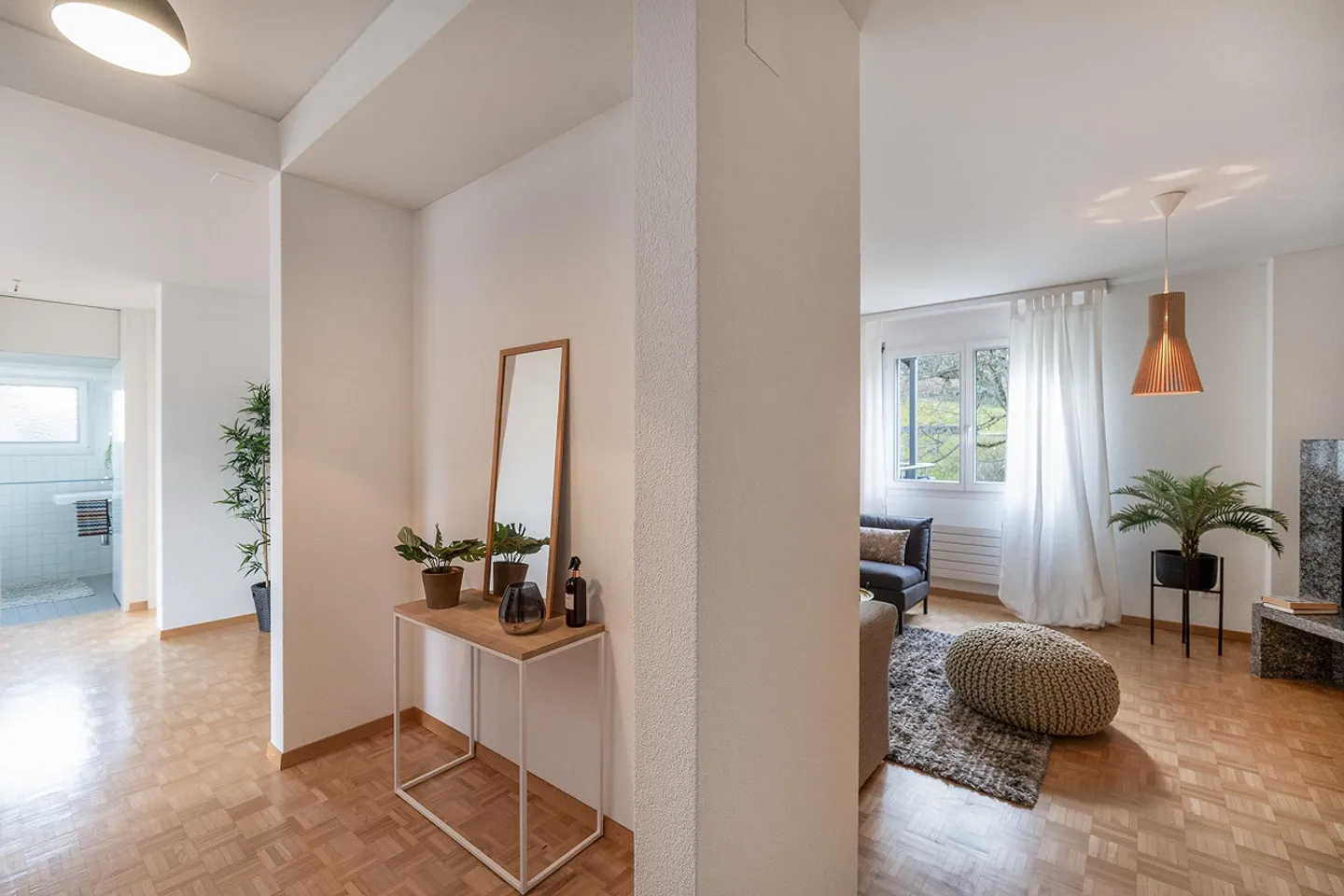 Spacious and light-filled living! - Photo 9 of 30