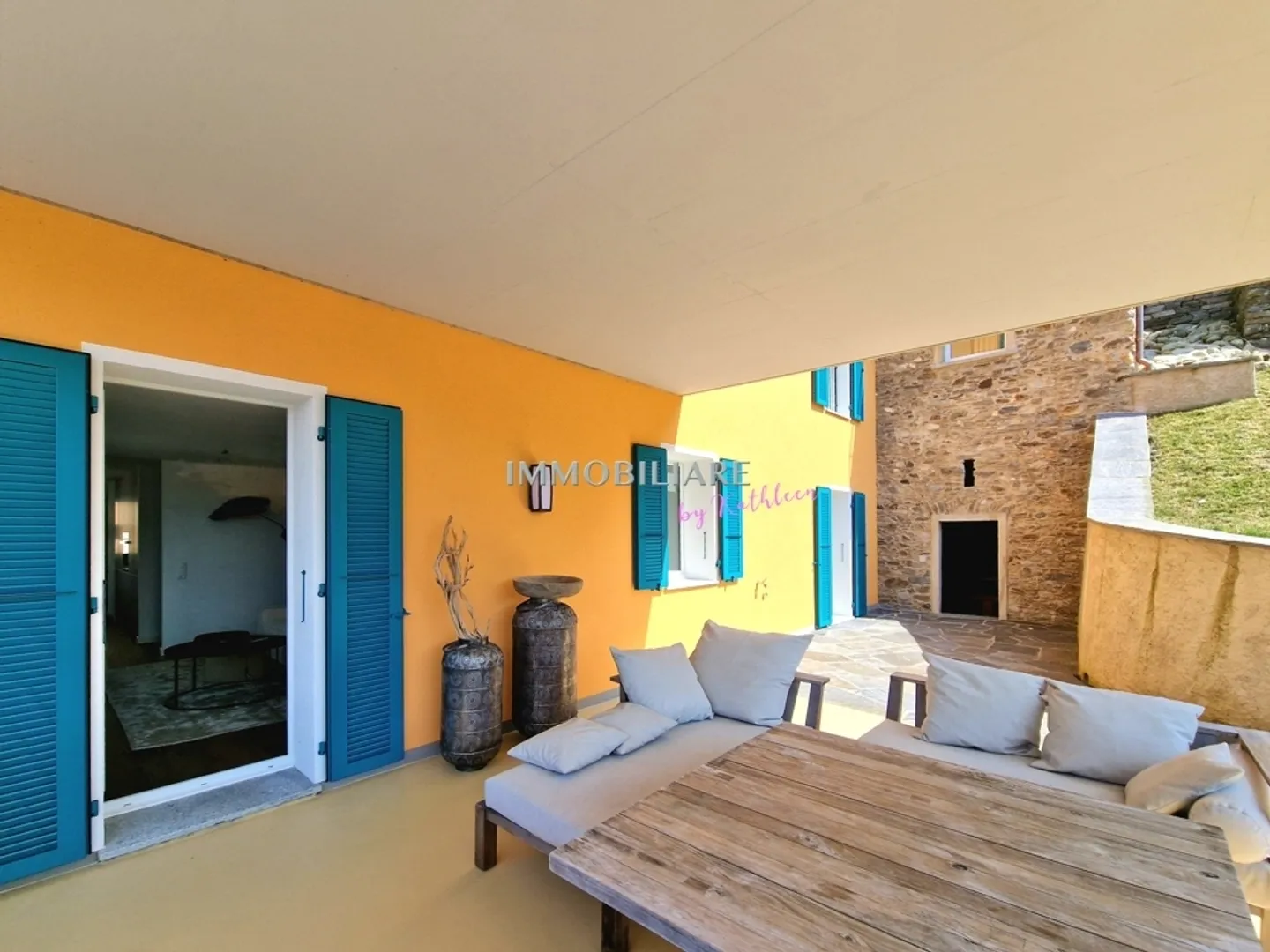 Appartamento per vacanze ristrutturato con grande terrazza coperta e grotta - Foto 1 di 13