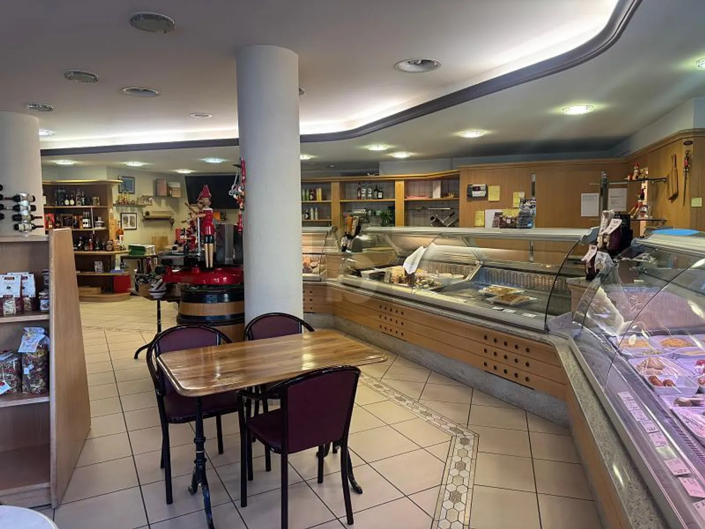 HIGH GASTRONOMY IN A DYNAMIC SETTING - Photo 3 of 6