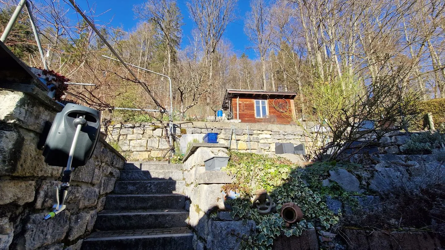 Casa unifamiliare a Moutier con veranda e grande garage - Foto 11 di 13