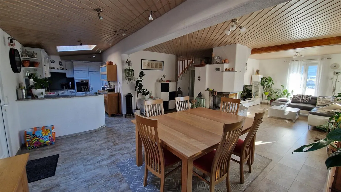 Casa unifamiliare a Moutier con veranda e grande garage - Foto 13 di 13