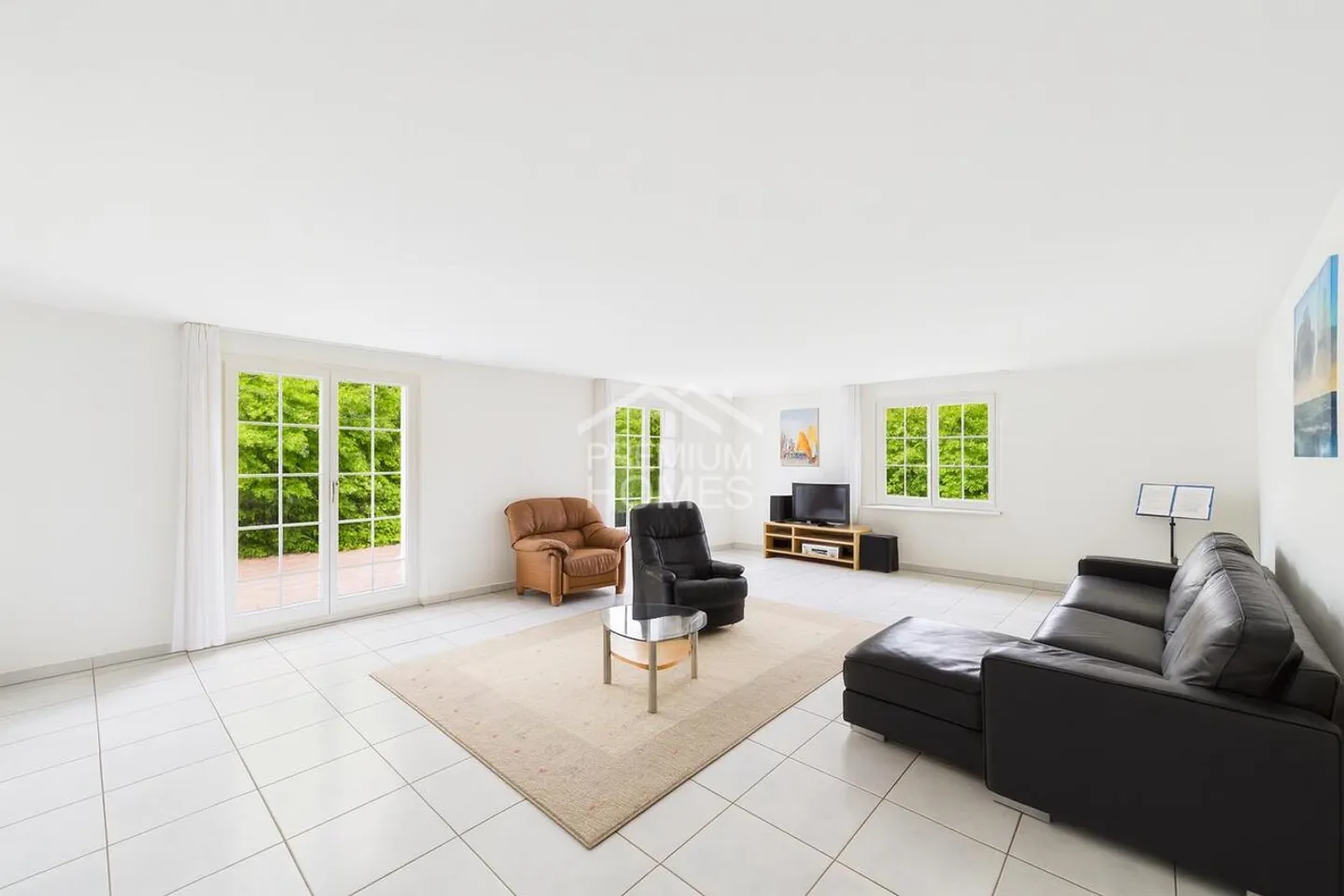 Exklusives Traumhaus mit Pool - Foto 3 von 10