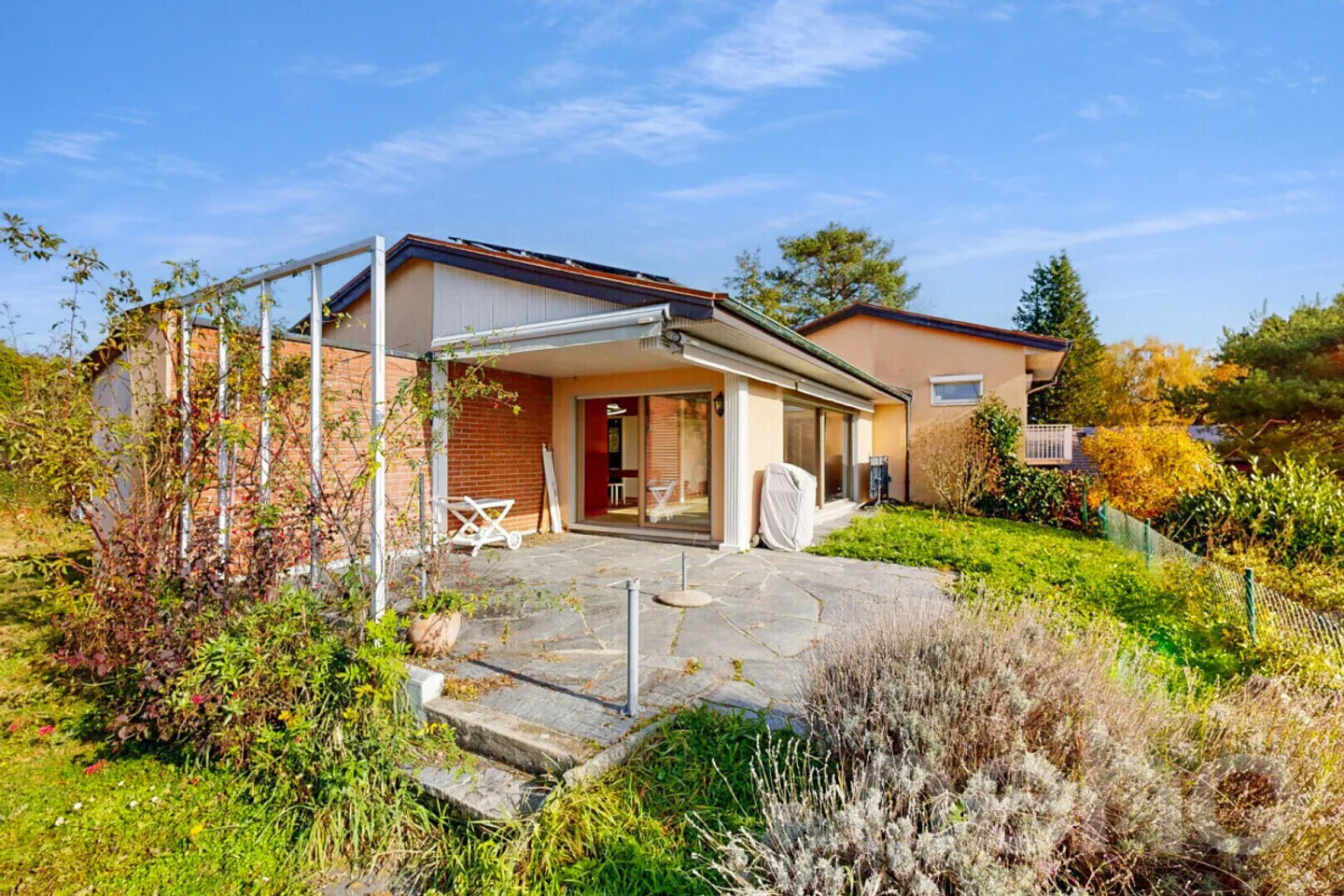 Zeitloser Charme und moderner Komfort mit Blick auf den See! - Foto 3 von 12