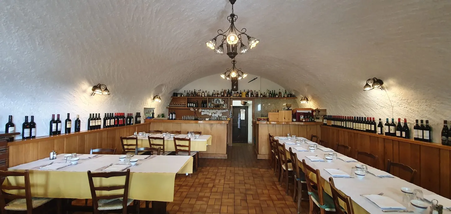Grotto Bundi vicino alle cantine di Mendrisio - Foto 5 di 31