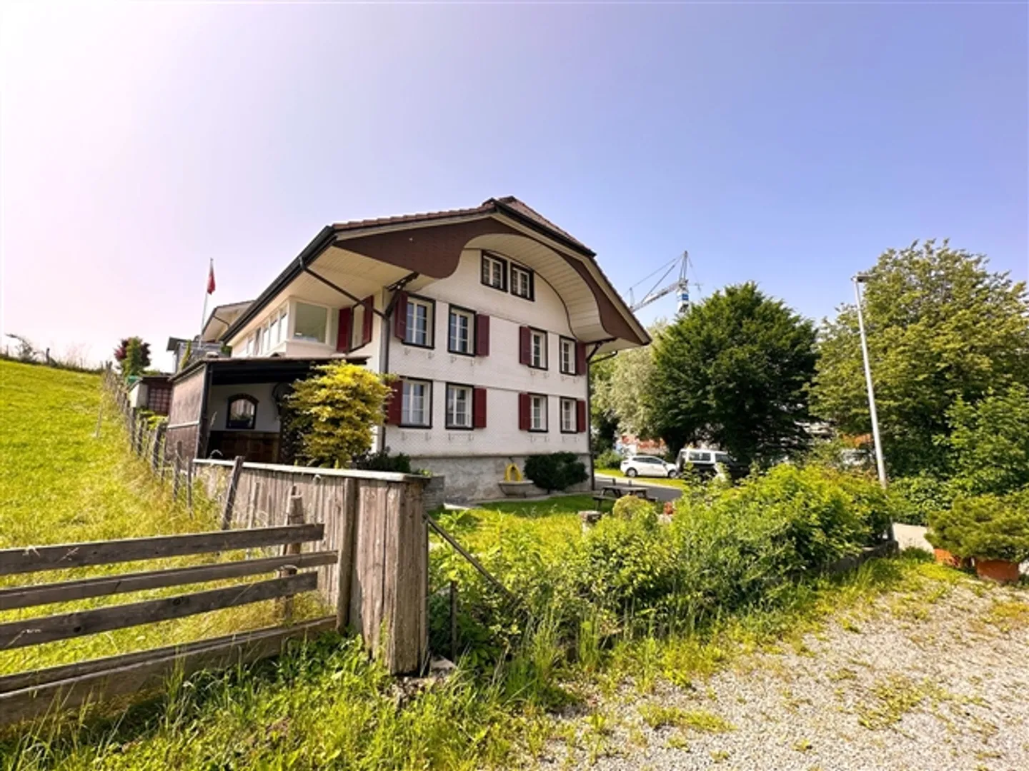 Charmantes 2-Familienhaus in Höfen - Foto 1 von 13