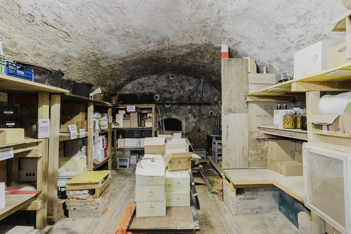 Grotto Bundi vicino alle cantine di Mendrisio - Foto 10 di 31