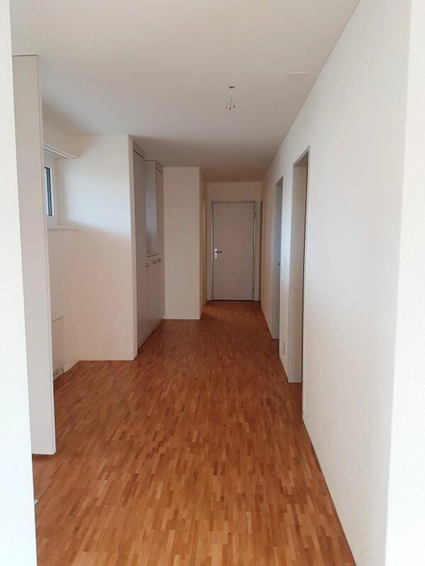 Grosszügige 4.5-Zimmerwohnung mit Pergola - Foto 4 von 11