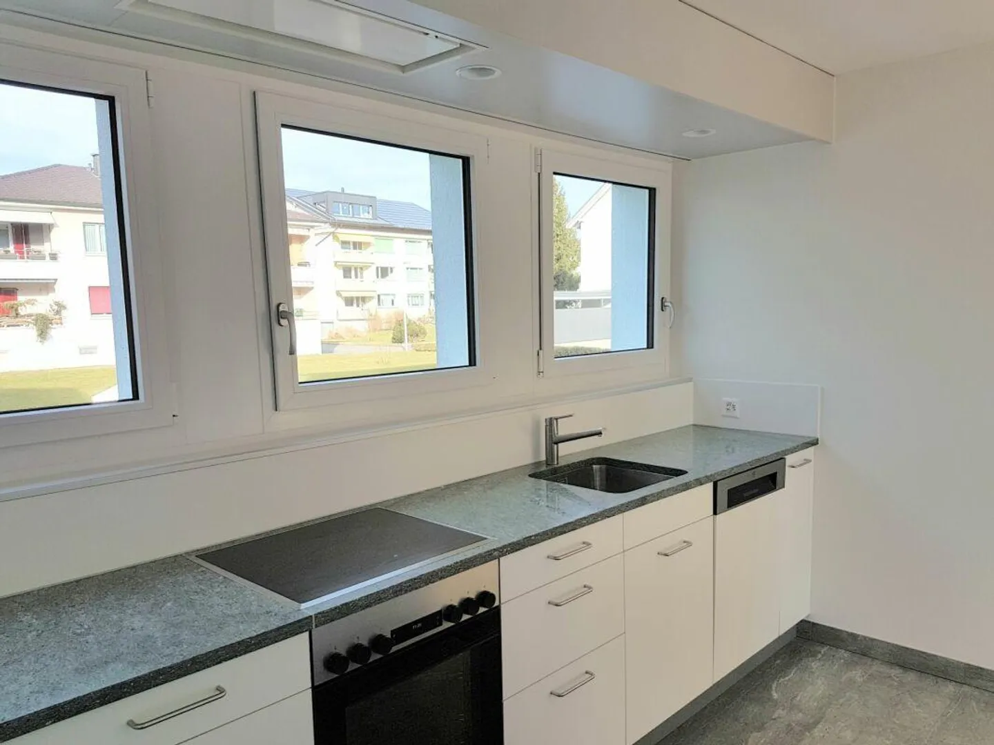 Grosszügige 4.5-Zimmerwohnung mit Pergola - Foto 7 von 11