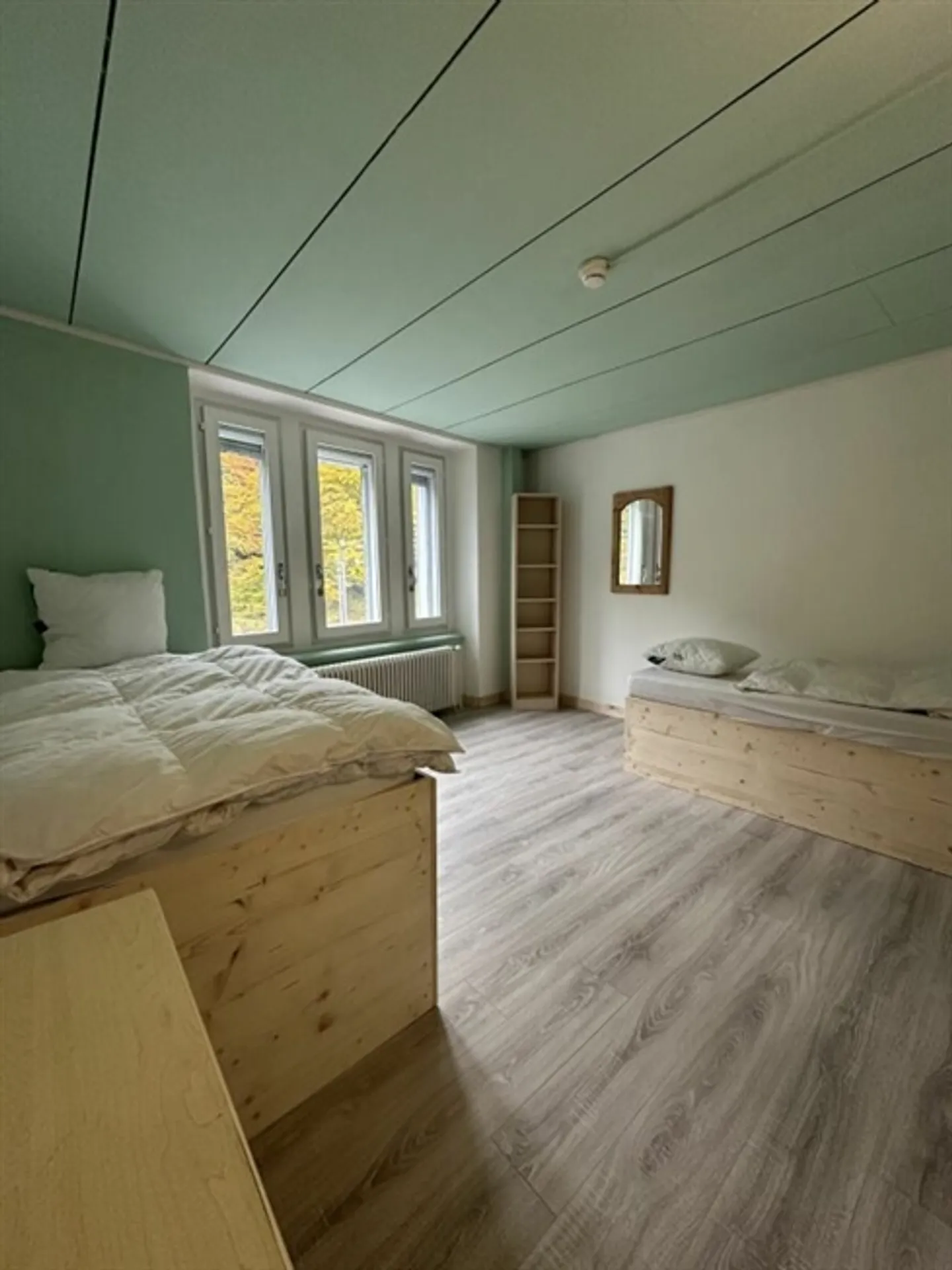 «Zimmer für Kurzzeitmiete, Saisoniers, Arbeiter» - Foto 1 von 15
