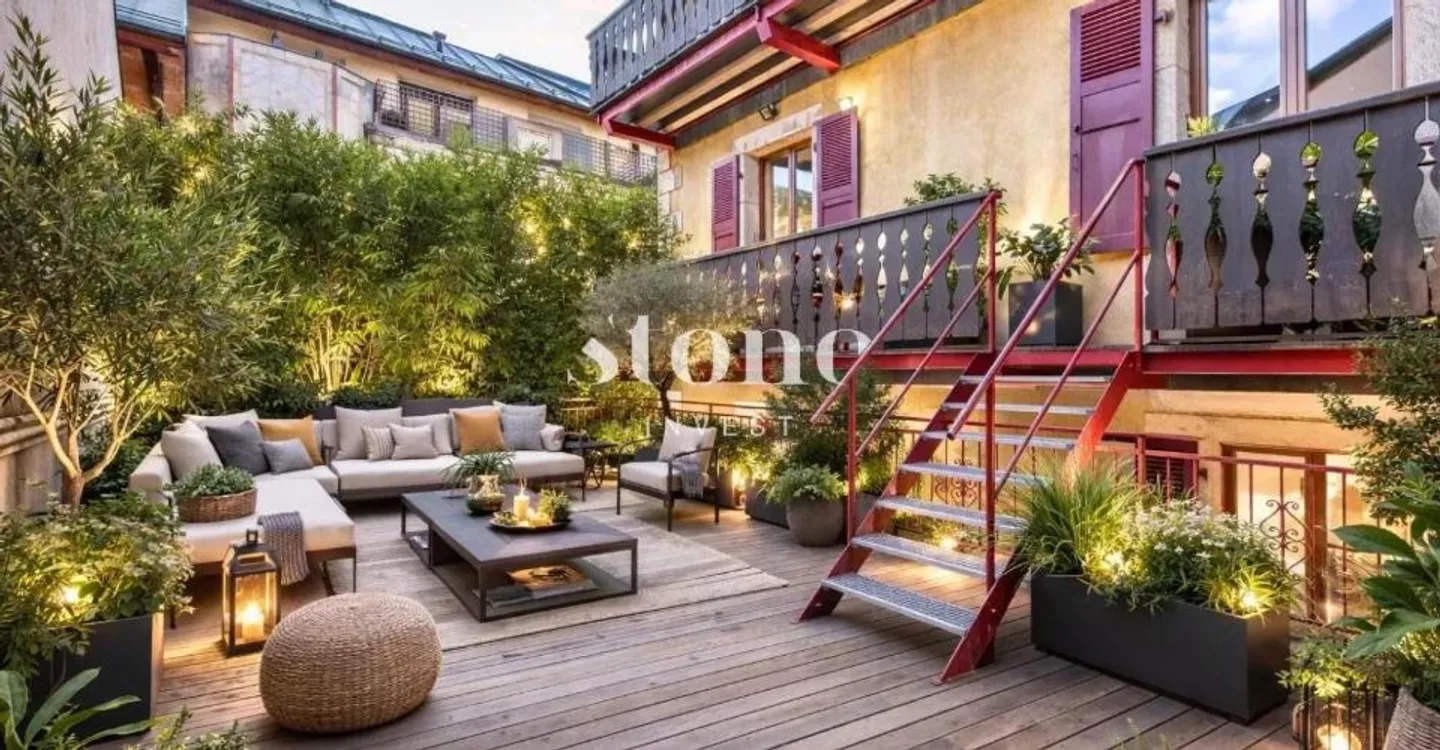 In the heart of Eaux-Vives! Superb duplex with terrace - Photo 2 of 12