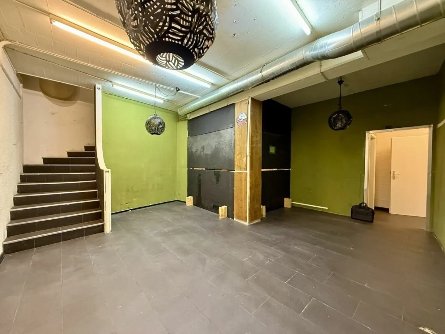 Espace commercial attrayant dans la vieille ville de Zofingen - Photo 6 sur 9