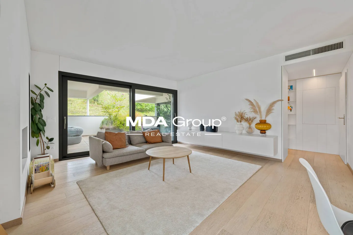 Condo/Appartement à vendre, Via Castel, à Collina d'Oro, Suisse - Photo 2 sur 26