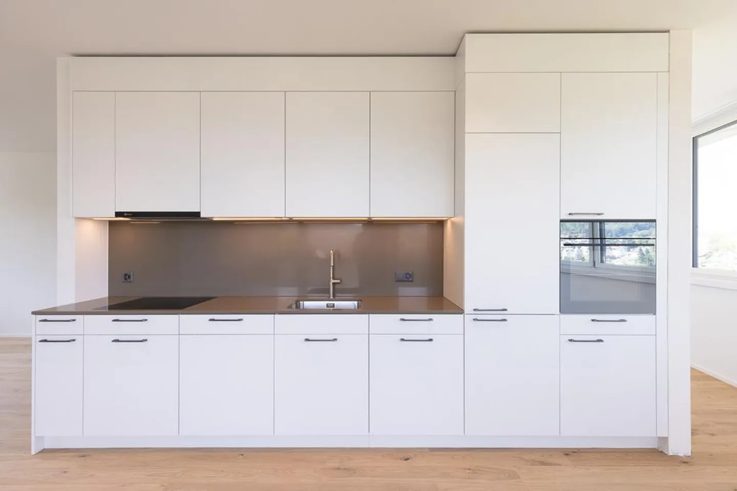 Modern 2.5-Room Apartment - Photo 4 of 10