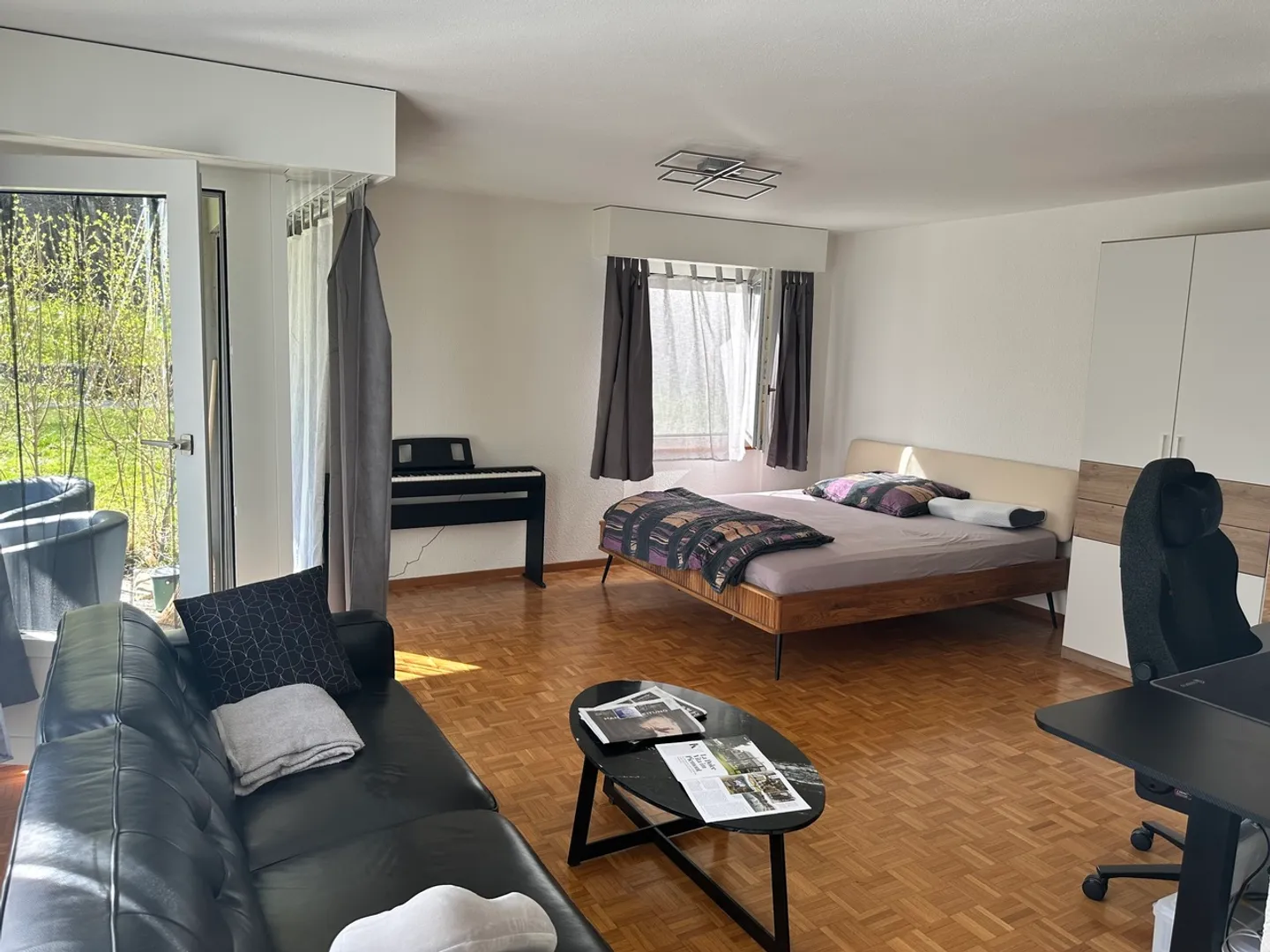 Studio for sale - Photo 1 of 7