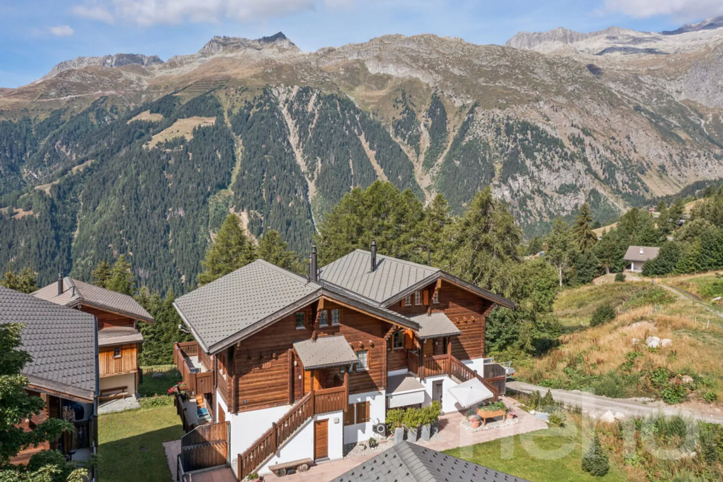 Duplex Apartment with Alpine Views - Photo 4 of 12